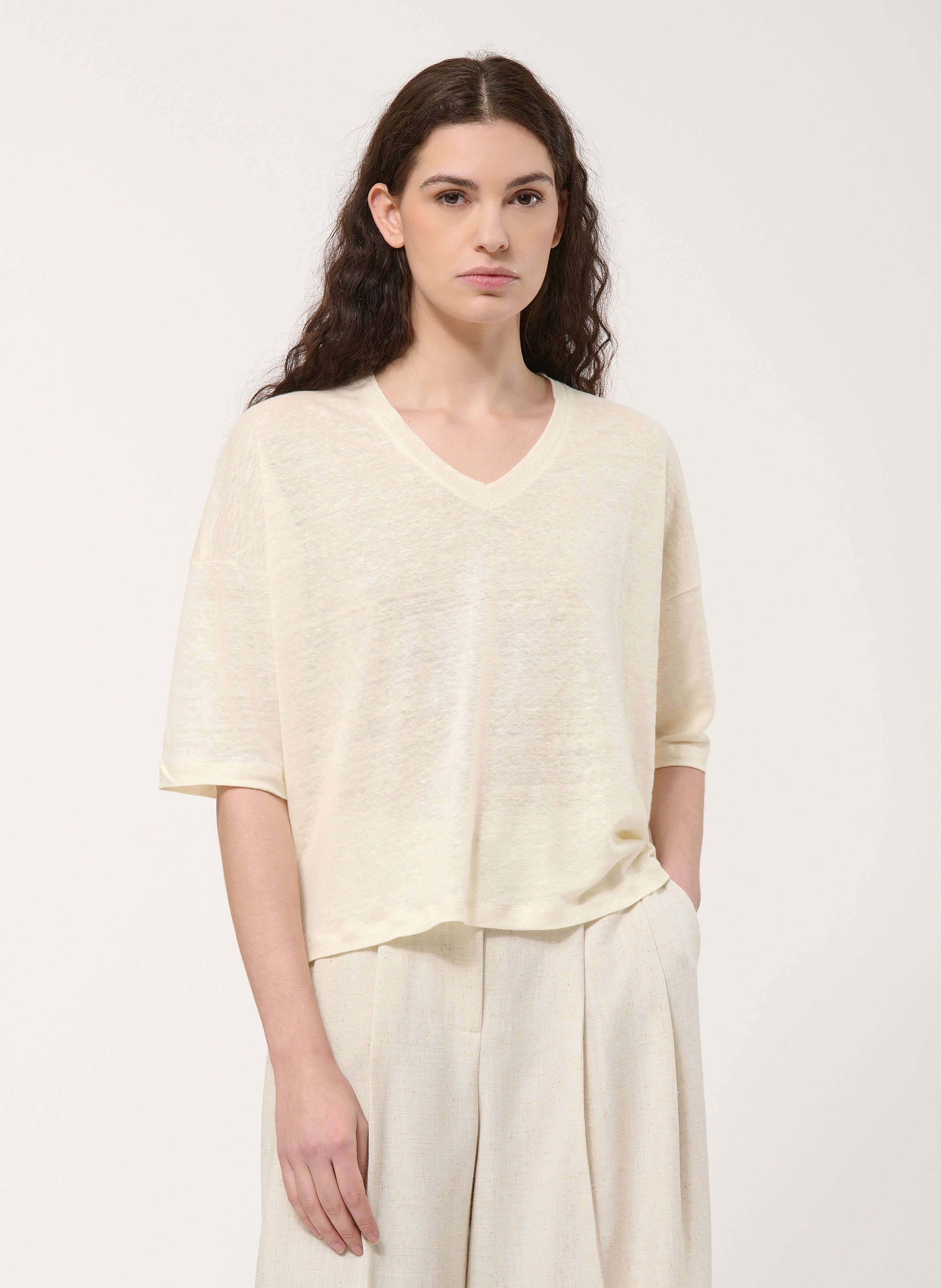 Tee-shirt col V en lin HUMILITY Beige