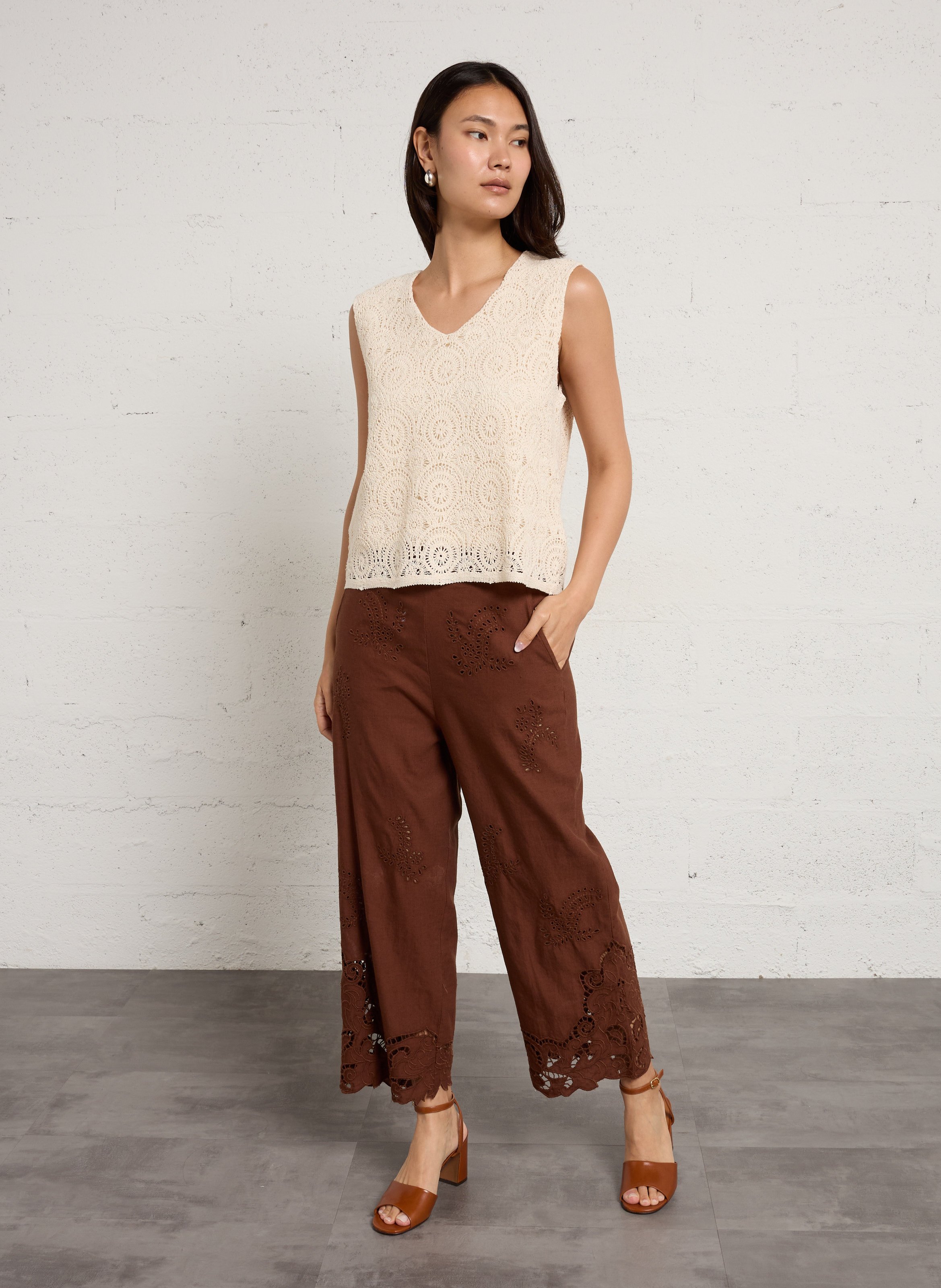 Sleeveless V-neck cotton-blend top SUD EXPRESS Beige