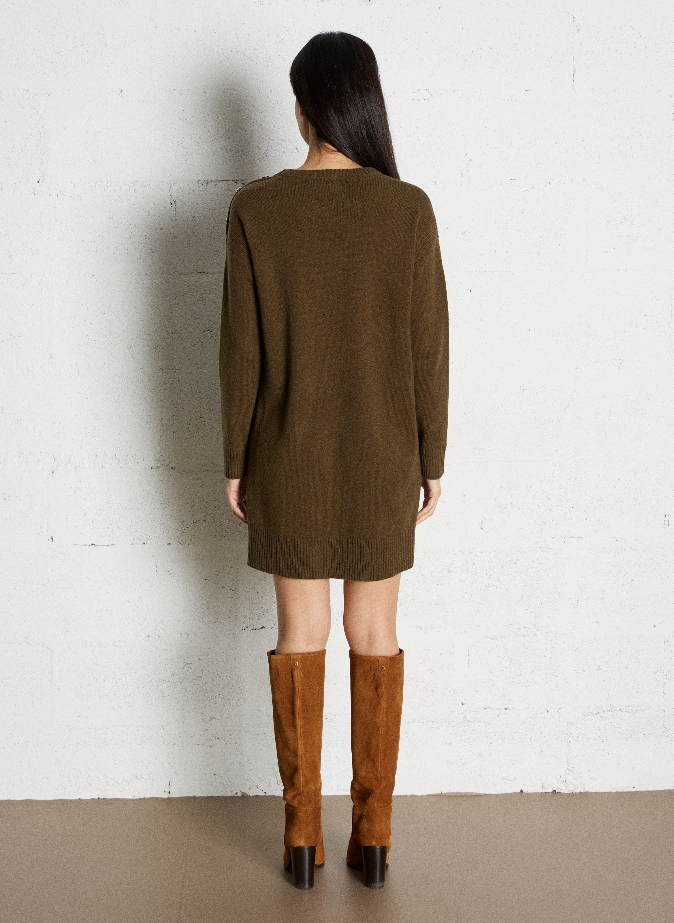 Kurzes gerade geschnittenes Wollkleid mit Rundhalsausschnitt Khaki