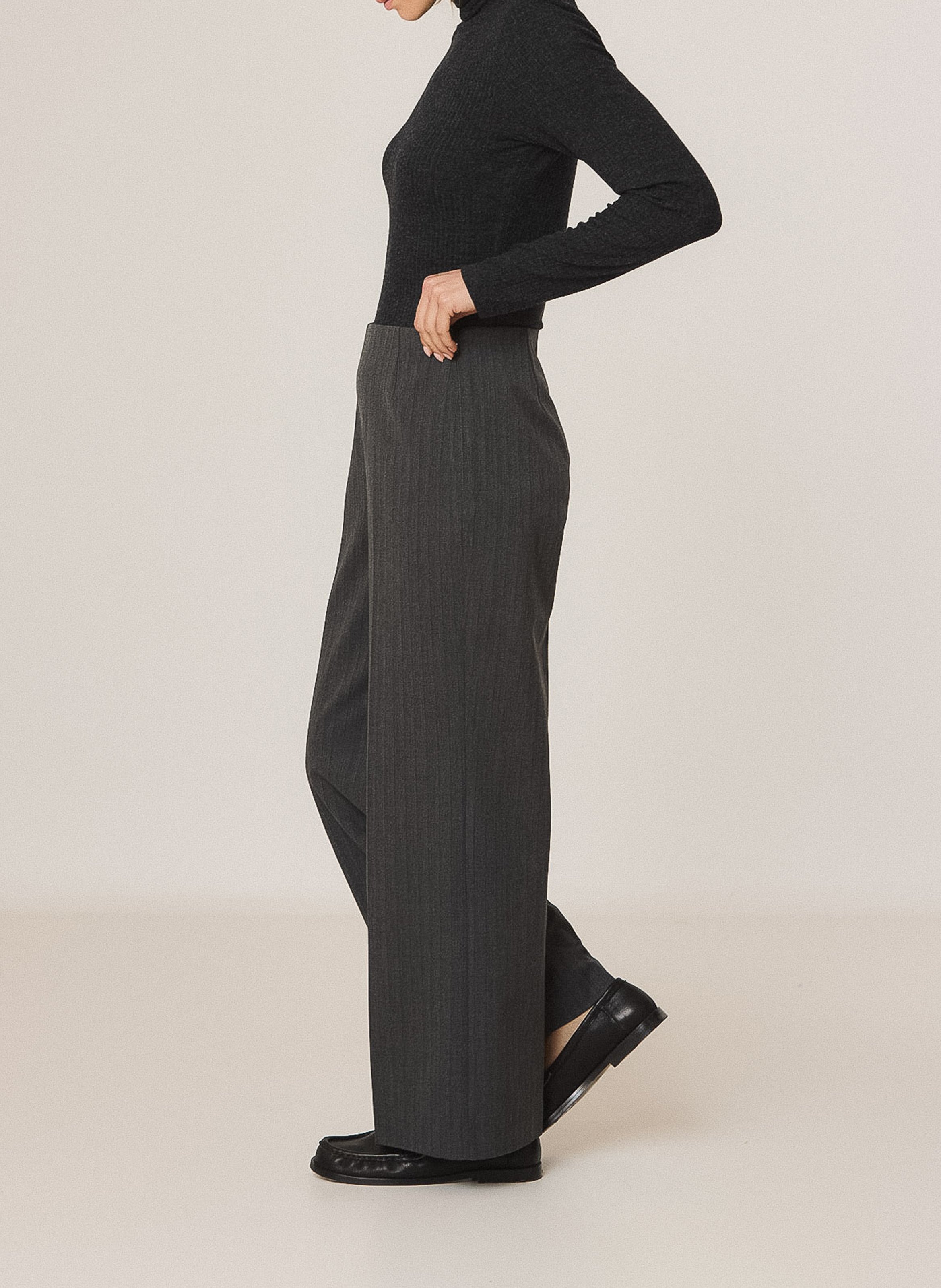 Fitted turtleneck sweater. INDI & COLD Grey