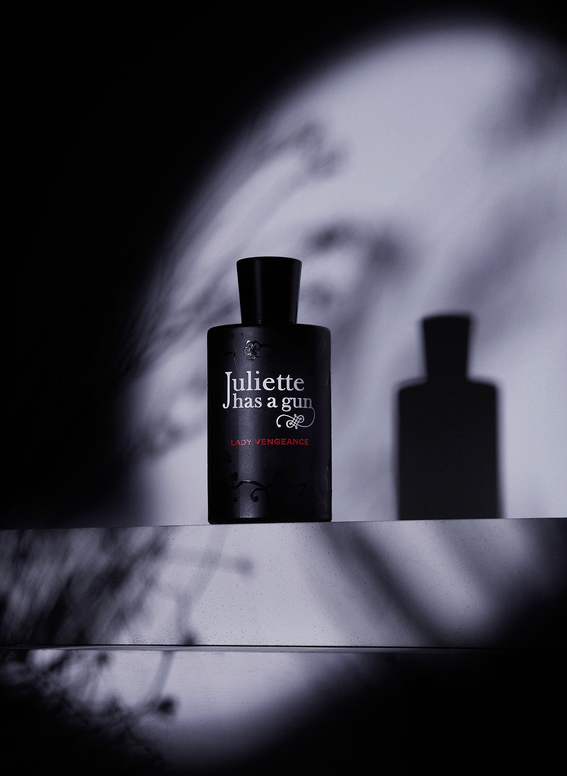 LADY VENGEANCE 7,5ml JULIETTE HAS A GUN No color