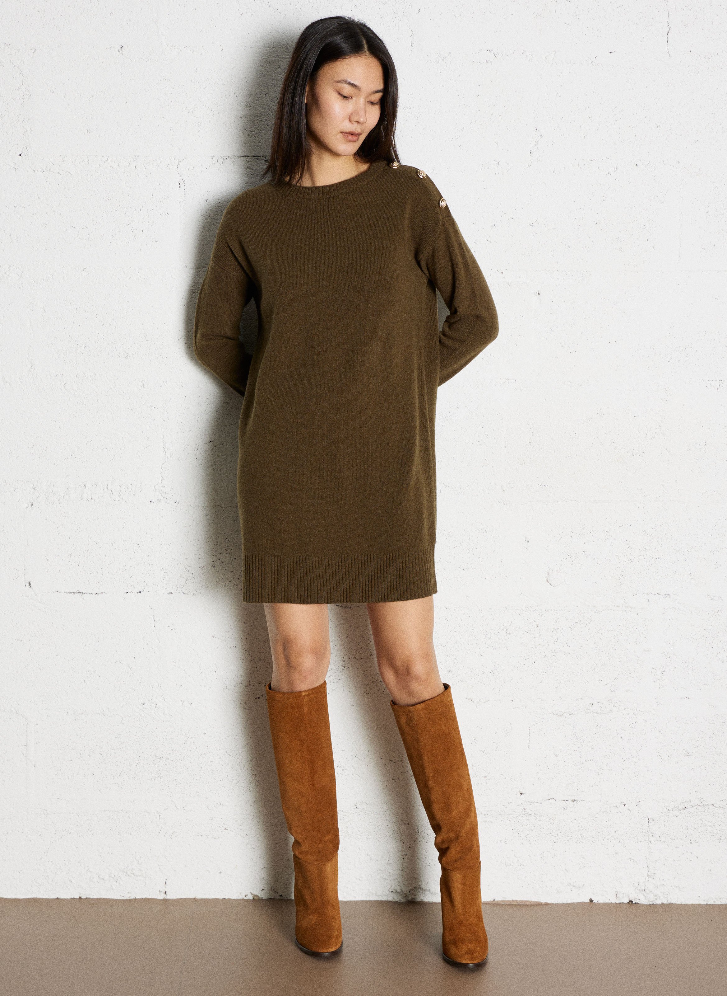 Kurzes gerade geschnittenes Wollkleid mit Rundhalsausschnitt Khaki