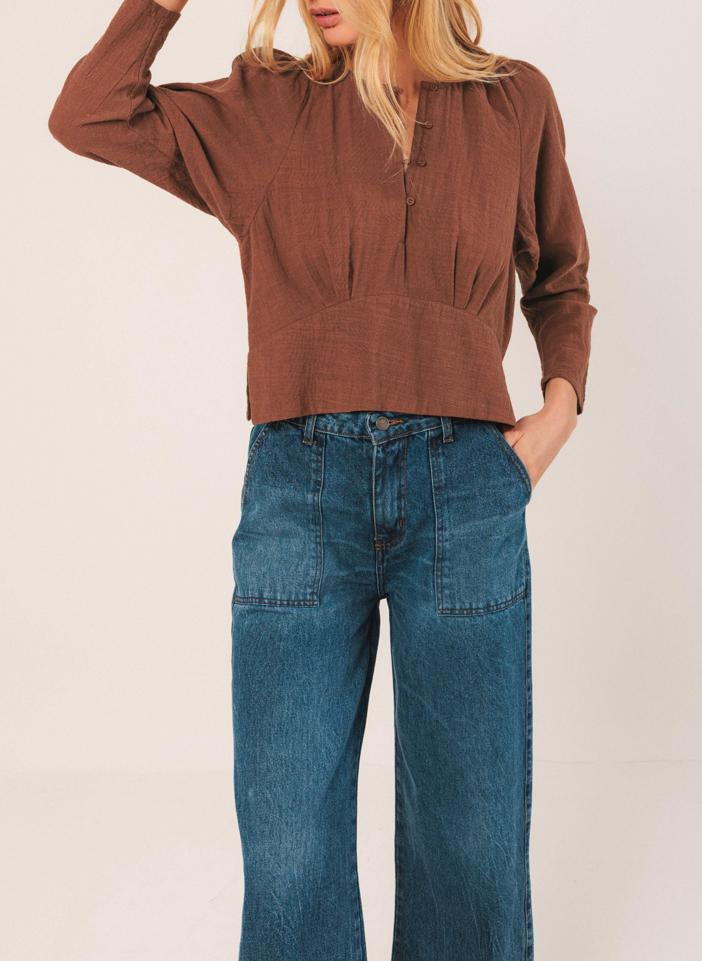 Fitted round neck top in organic cotton INDI &amp; COLD Brown