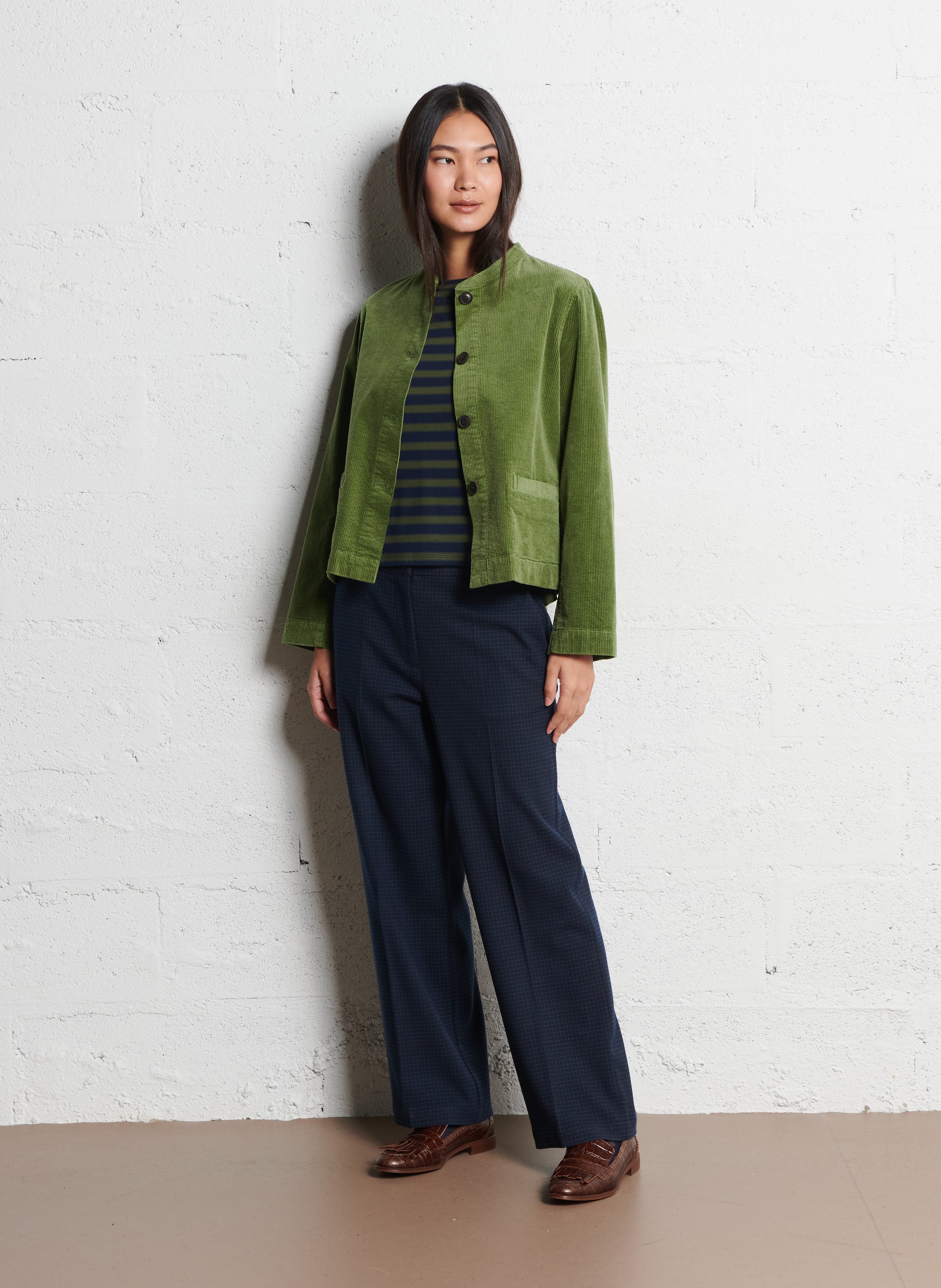 Veste courte boutonné en velours côtelé NICE THINGS Kaki