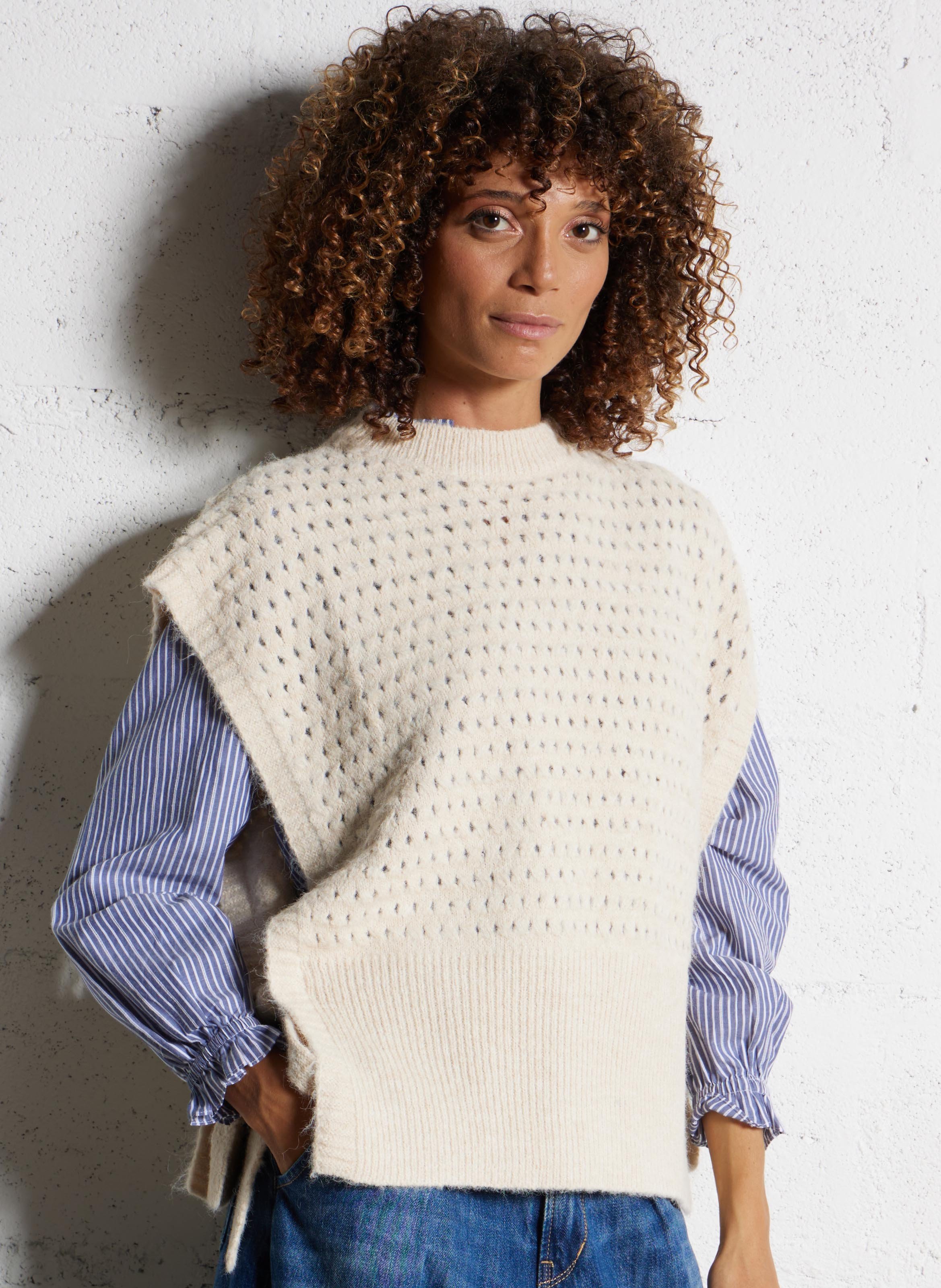 Weiter Pullover mit Rundhalsausschnitt THE KORNER Weiss