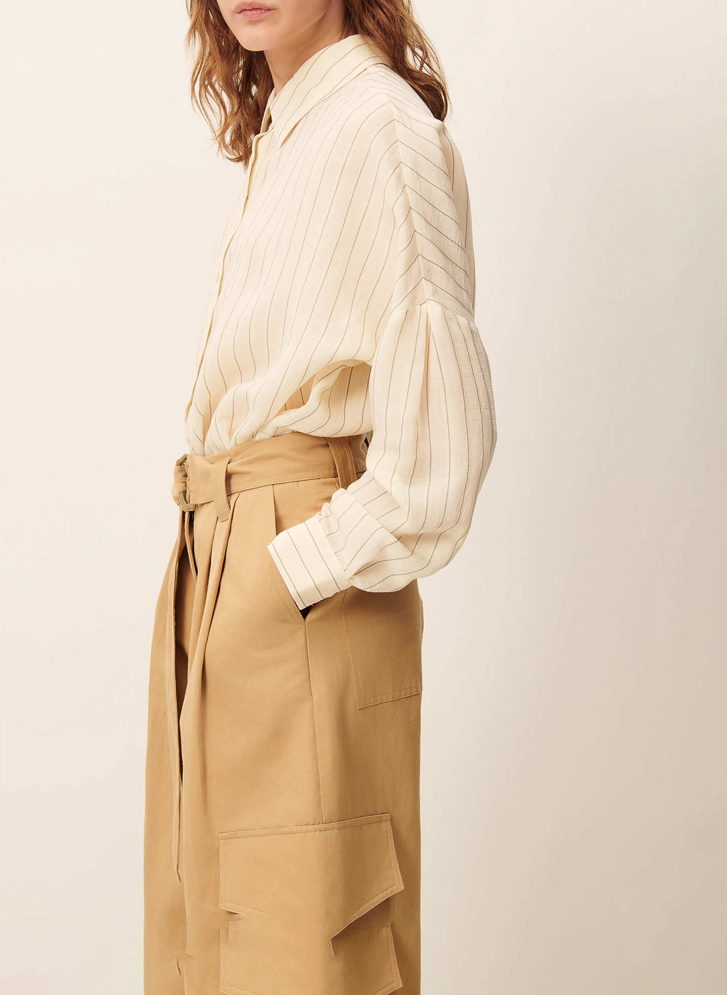 Ruimvallende blouse met klassieke kraag SESSUN Beige