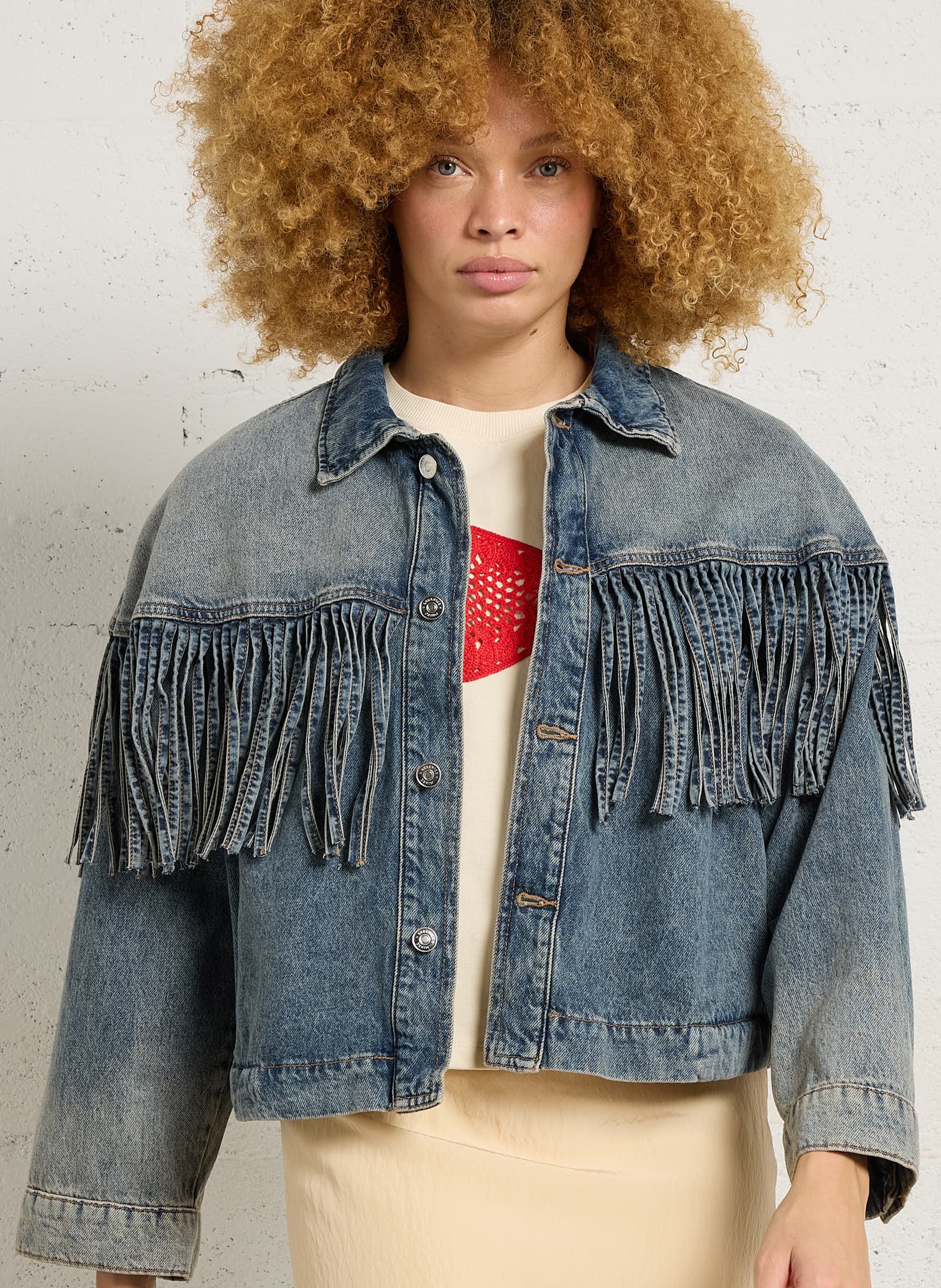 Gerade Jeansjacke mit Fransen in verwaschenem Denim BERENICE Blau