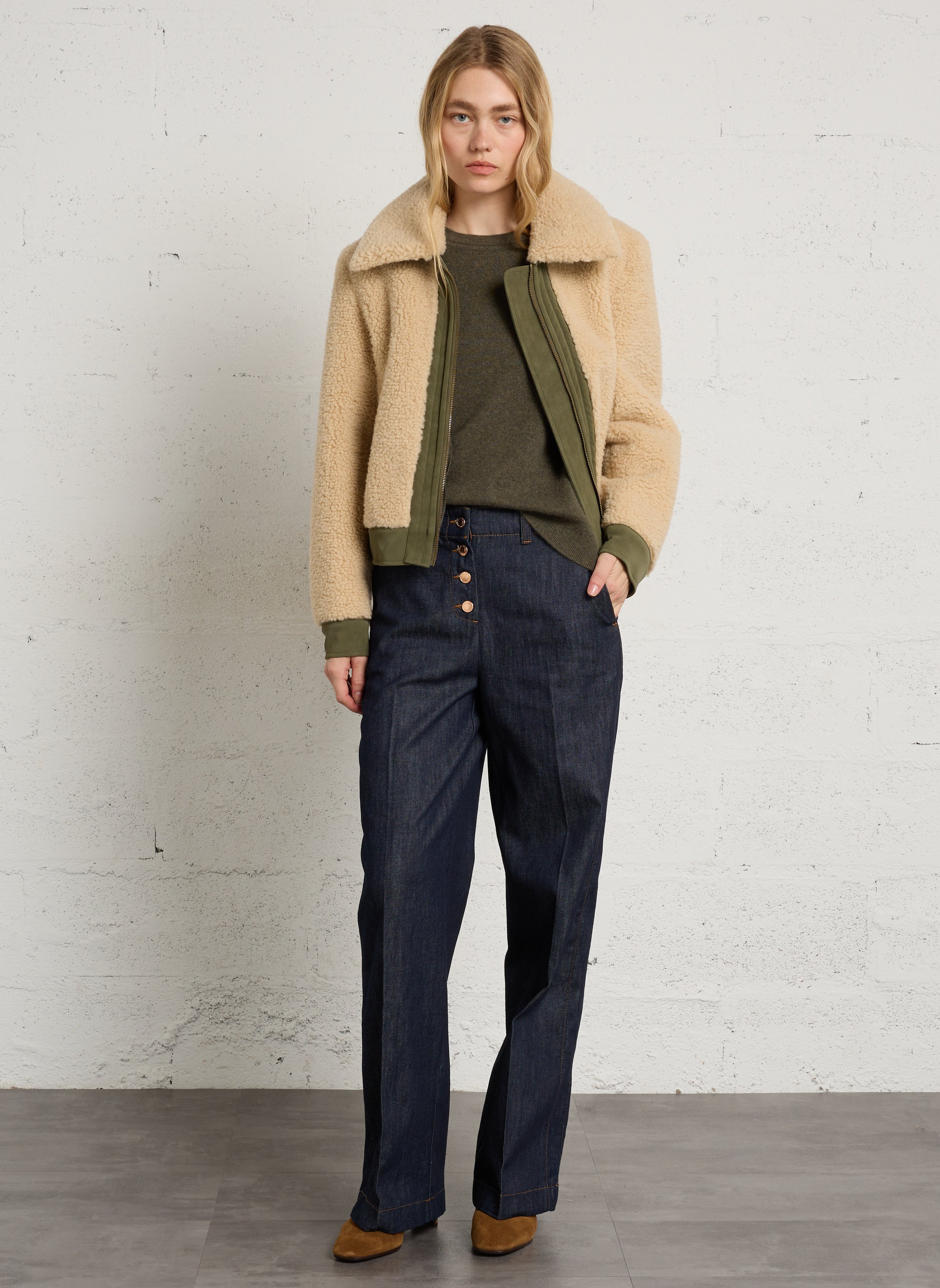 Kurze gerade geschnittene Jacke in Felloptik LEON & HARPER Khaki