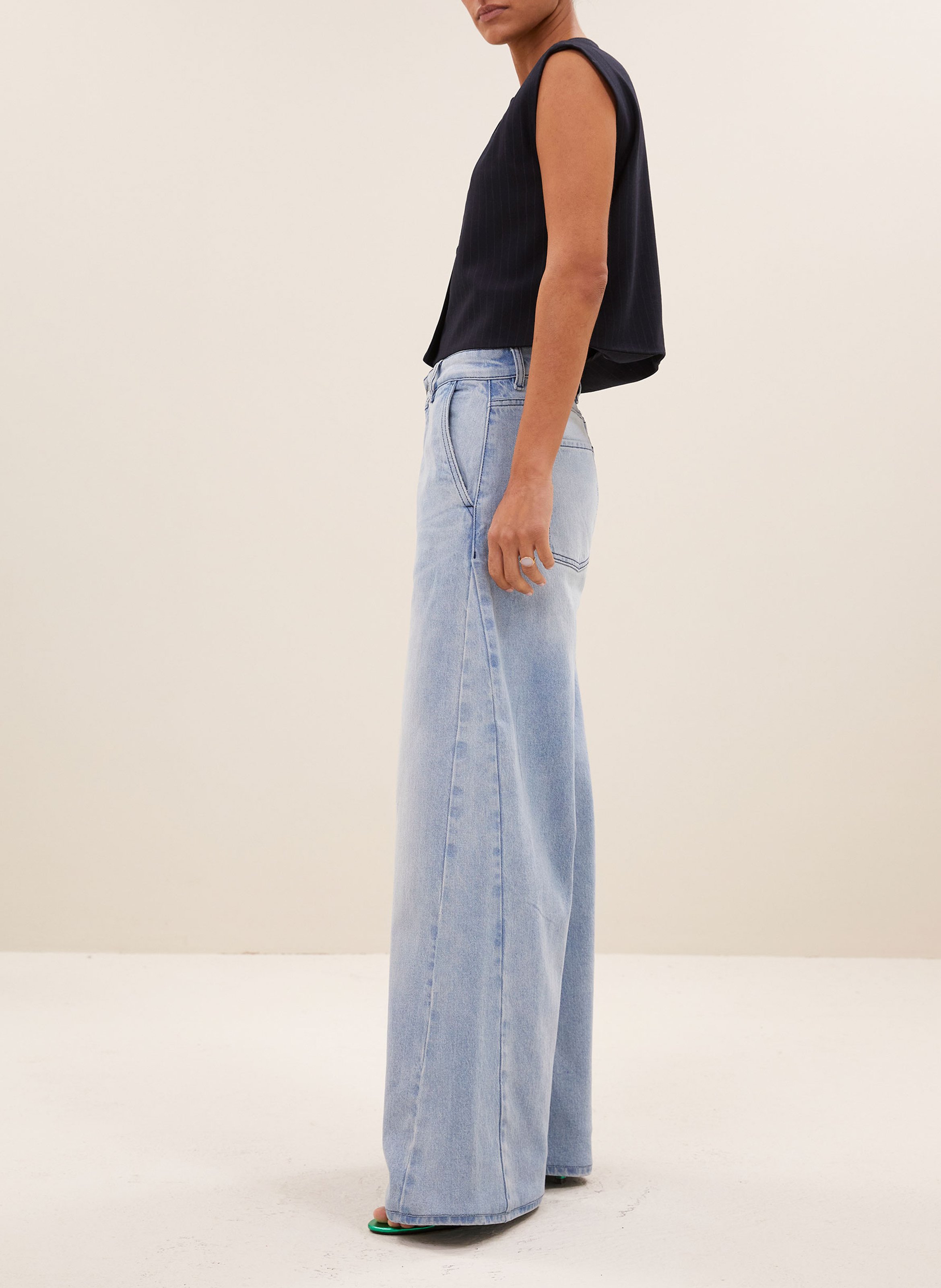 Korte getailleerde gestreepte vest met knopen BY BAR Blauw