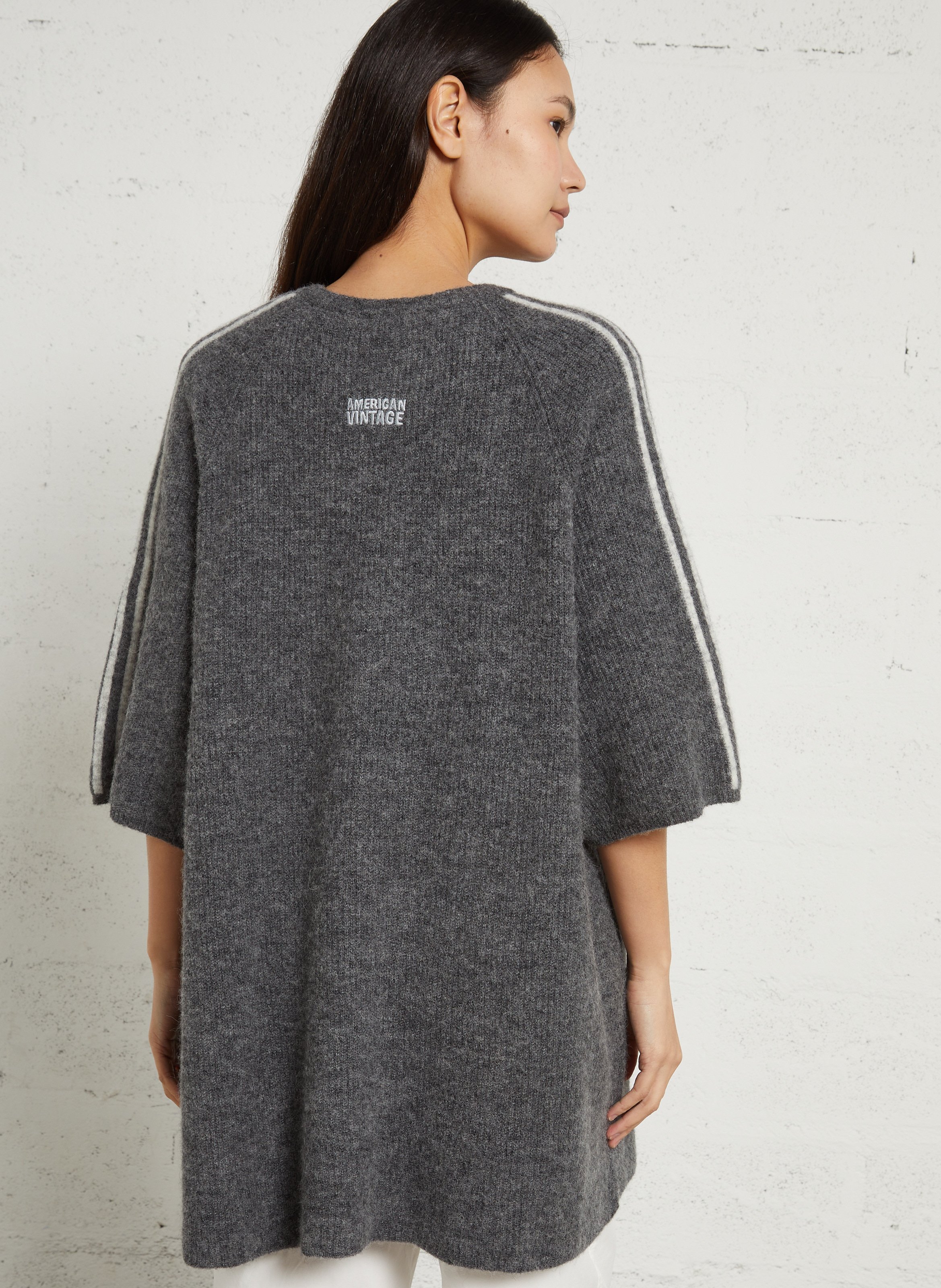 Gilet droit col rond en maille AMERICAN VINTAGE Gris