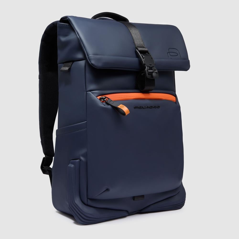 Water-repellent backpack for computer and iPad® with bottle pocket, shock protection, and RFID. PIQUADRO Blue