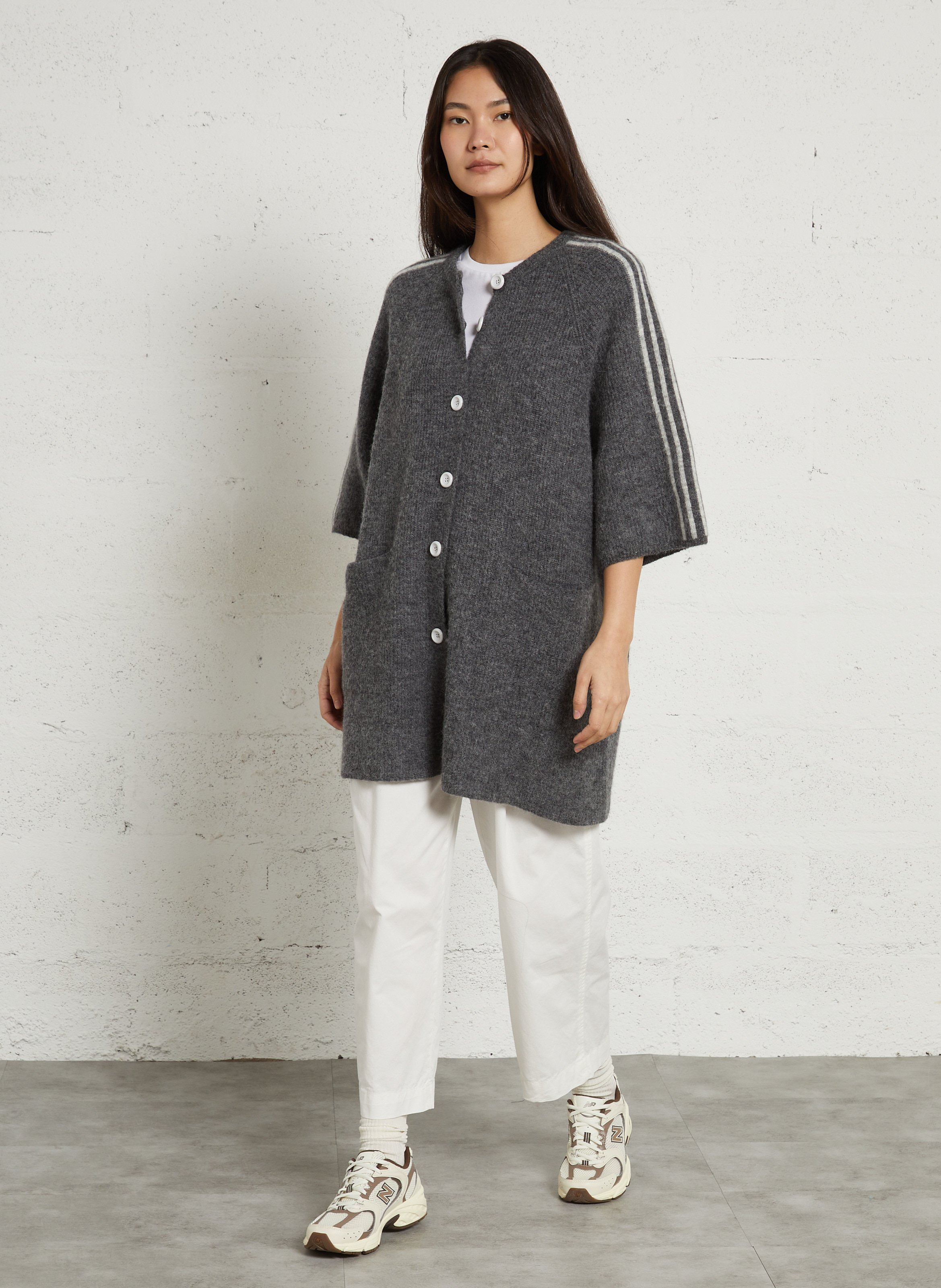 Gilet droit col rond en maille AMERICAN VINTAGE Gris