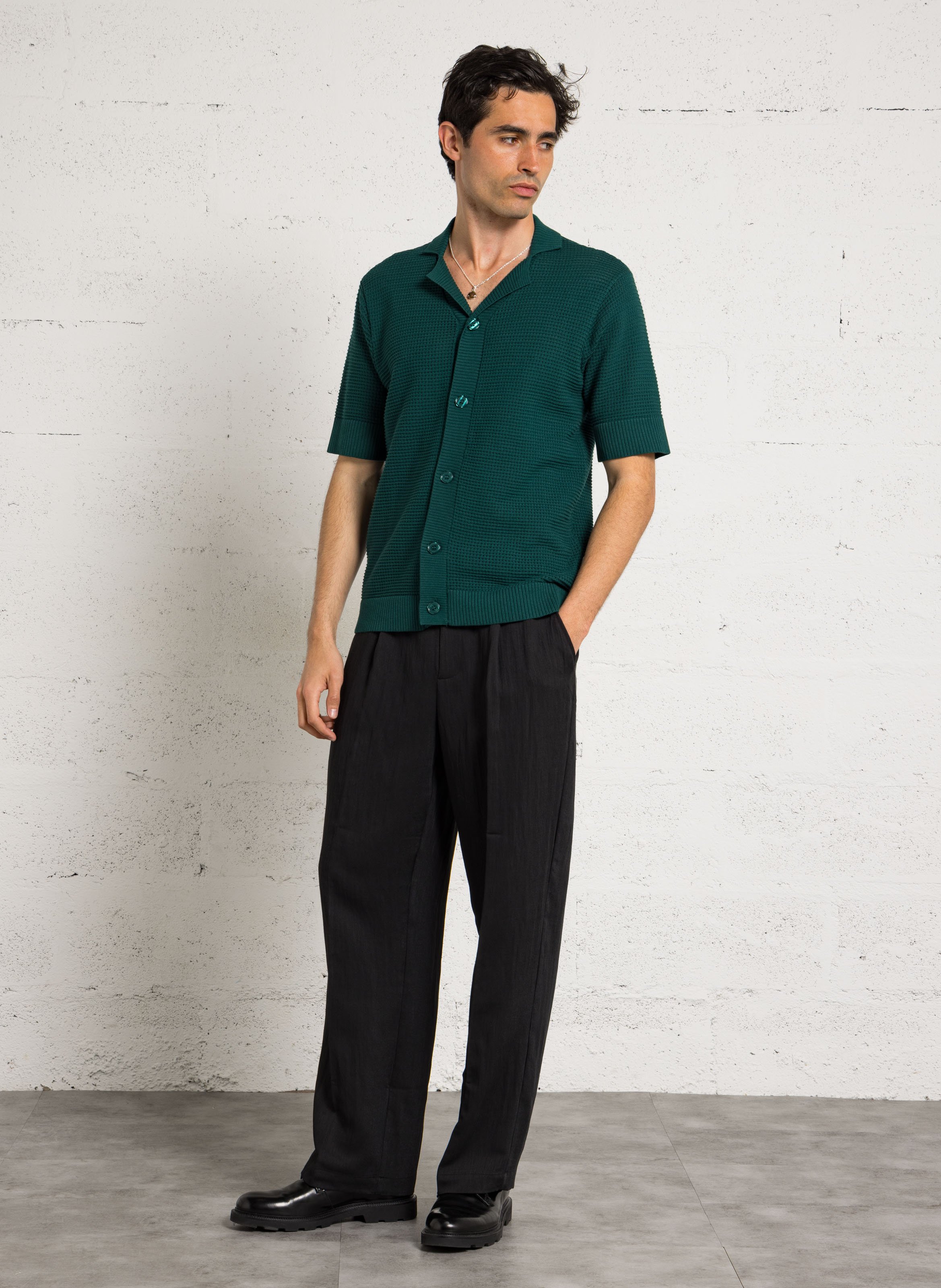 Rechte gilet met omgeslagen kraag van katoen. MINIMUM Groen