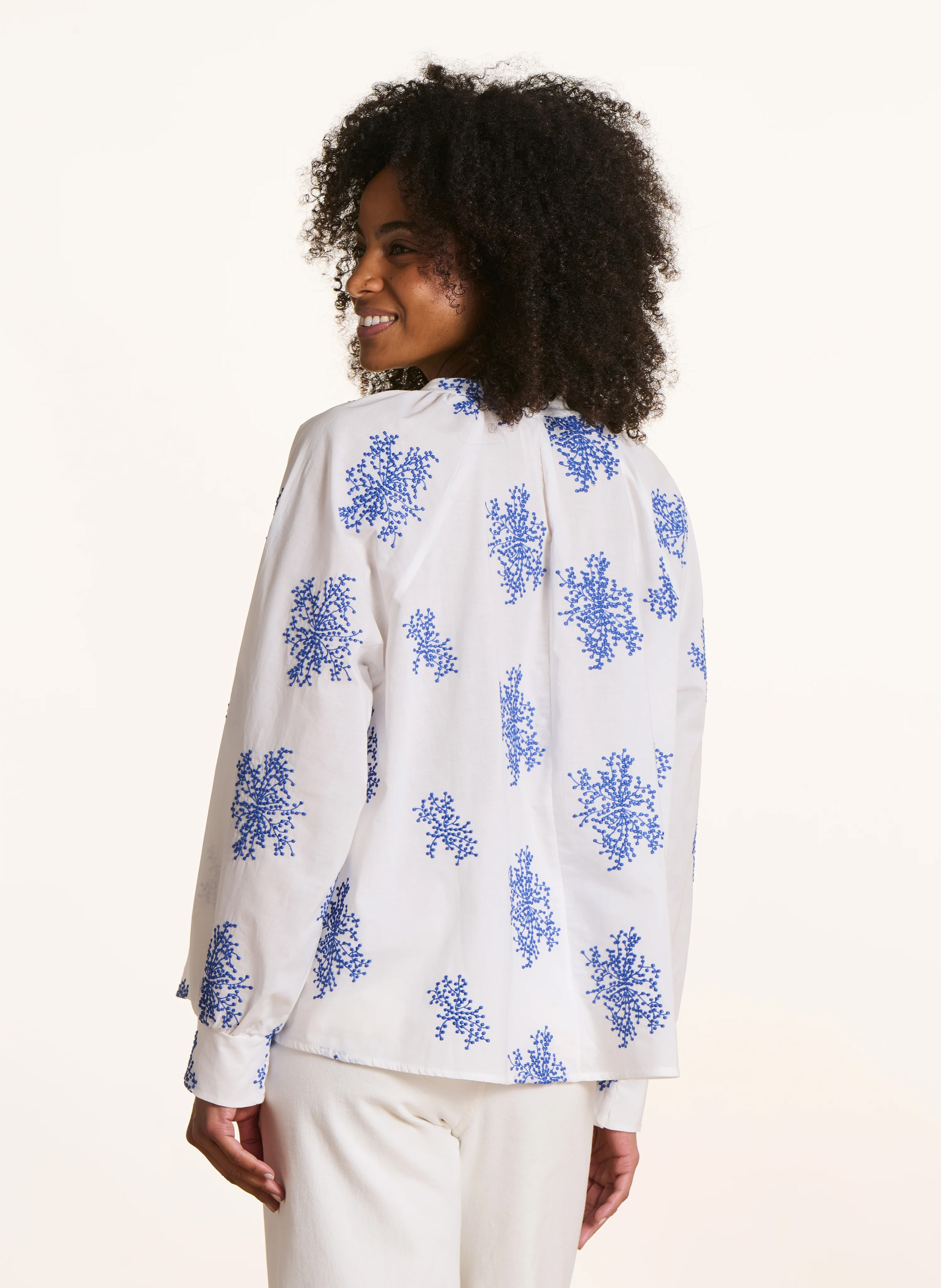 Chemisier oversize col rond brodé LA FEE MARABOUTEE Bleu