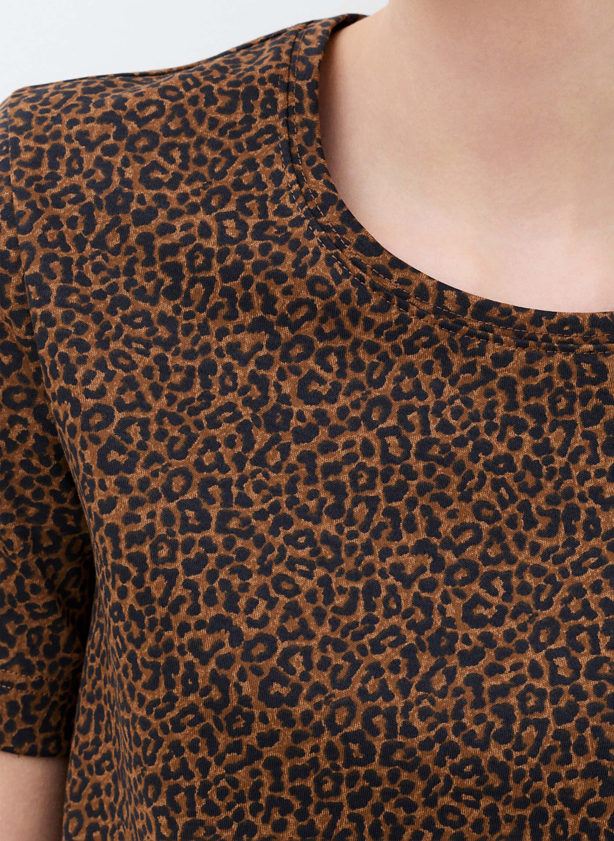 Camiseta con cuello redondo  CAROLL Marron