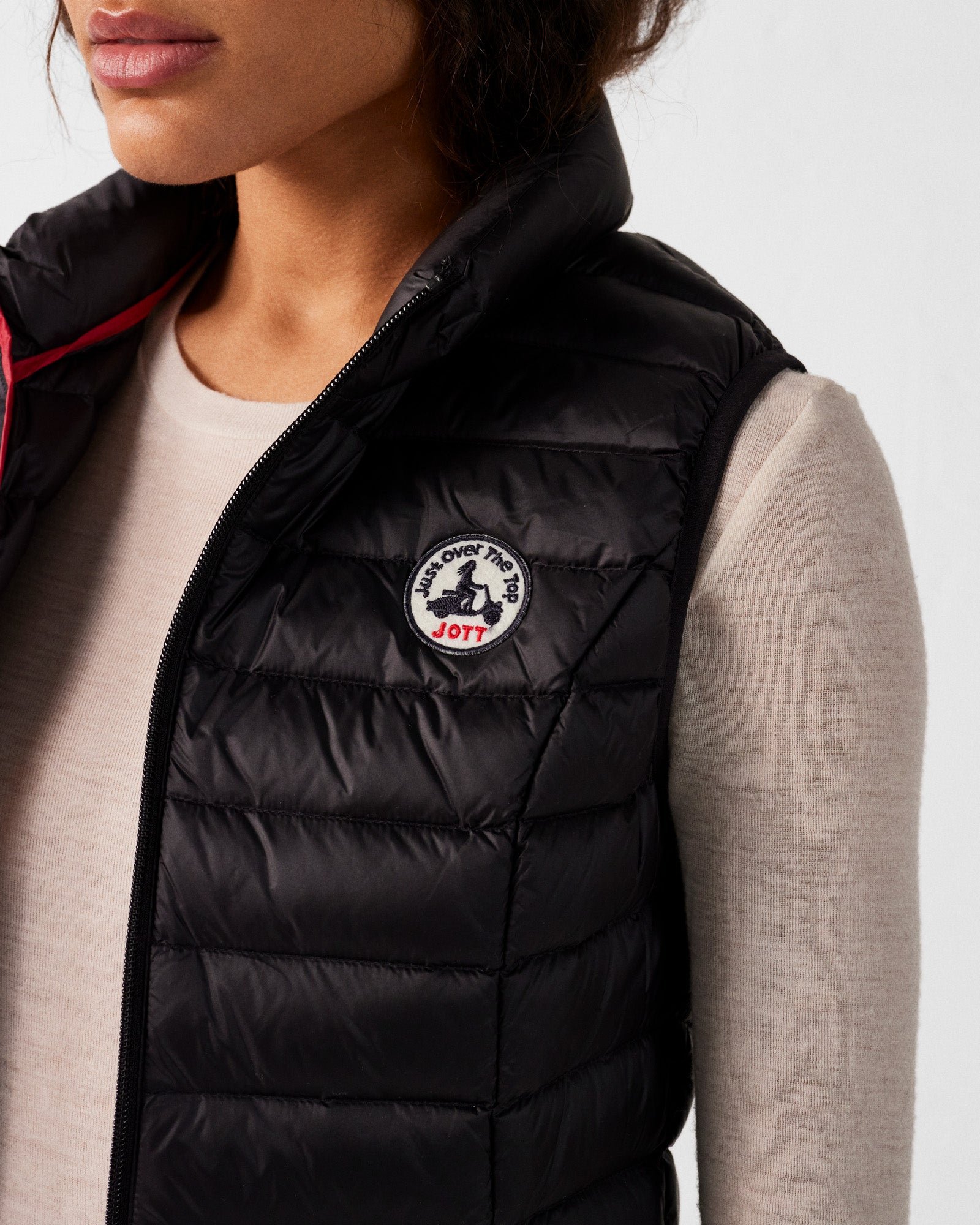 Sleeveless lightweight down vest seda JOTT Black