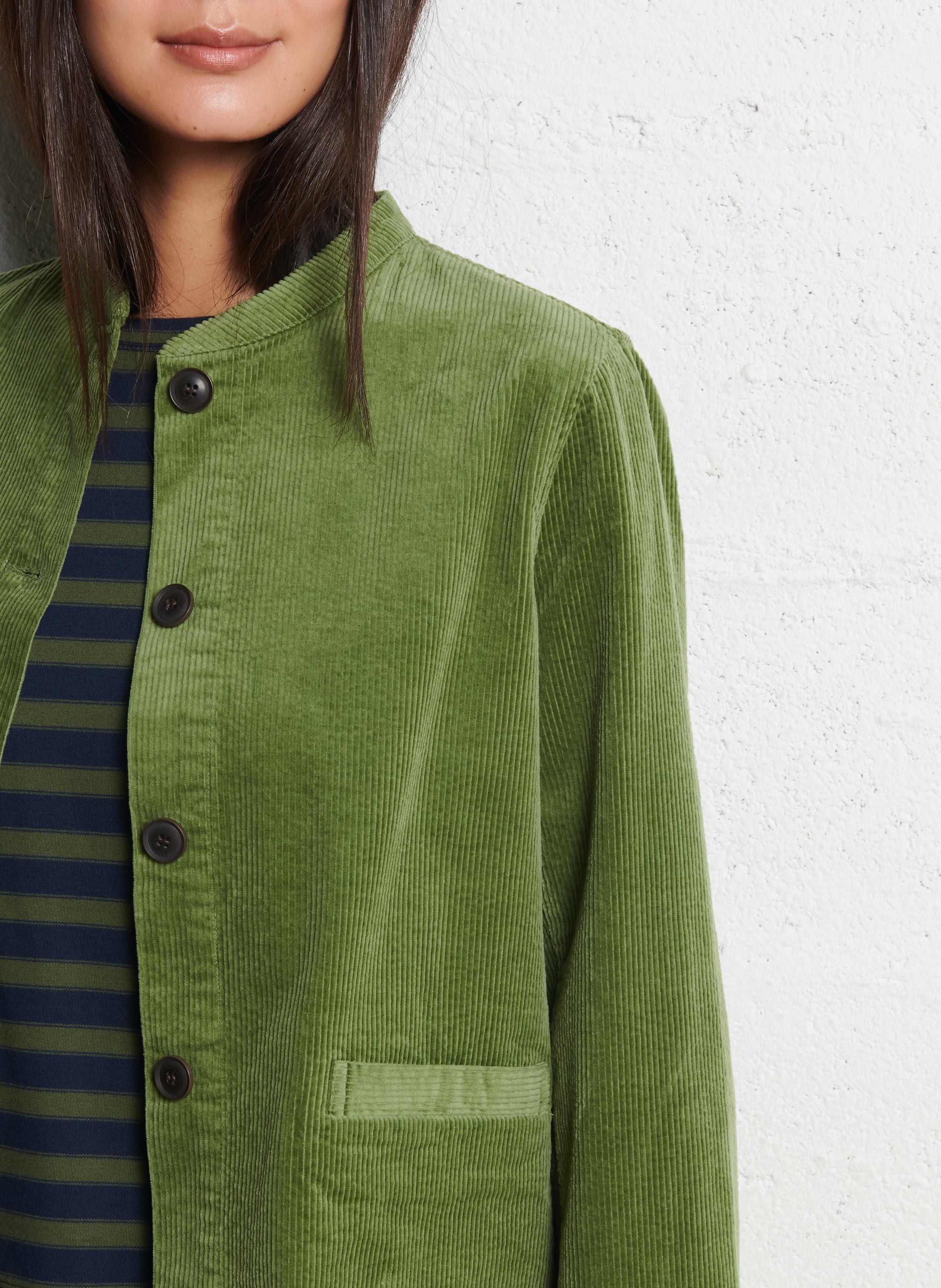 Veste courte boutonné en velours côtelé NICE THINGS Kaki