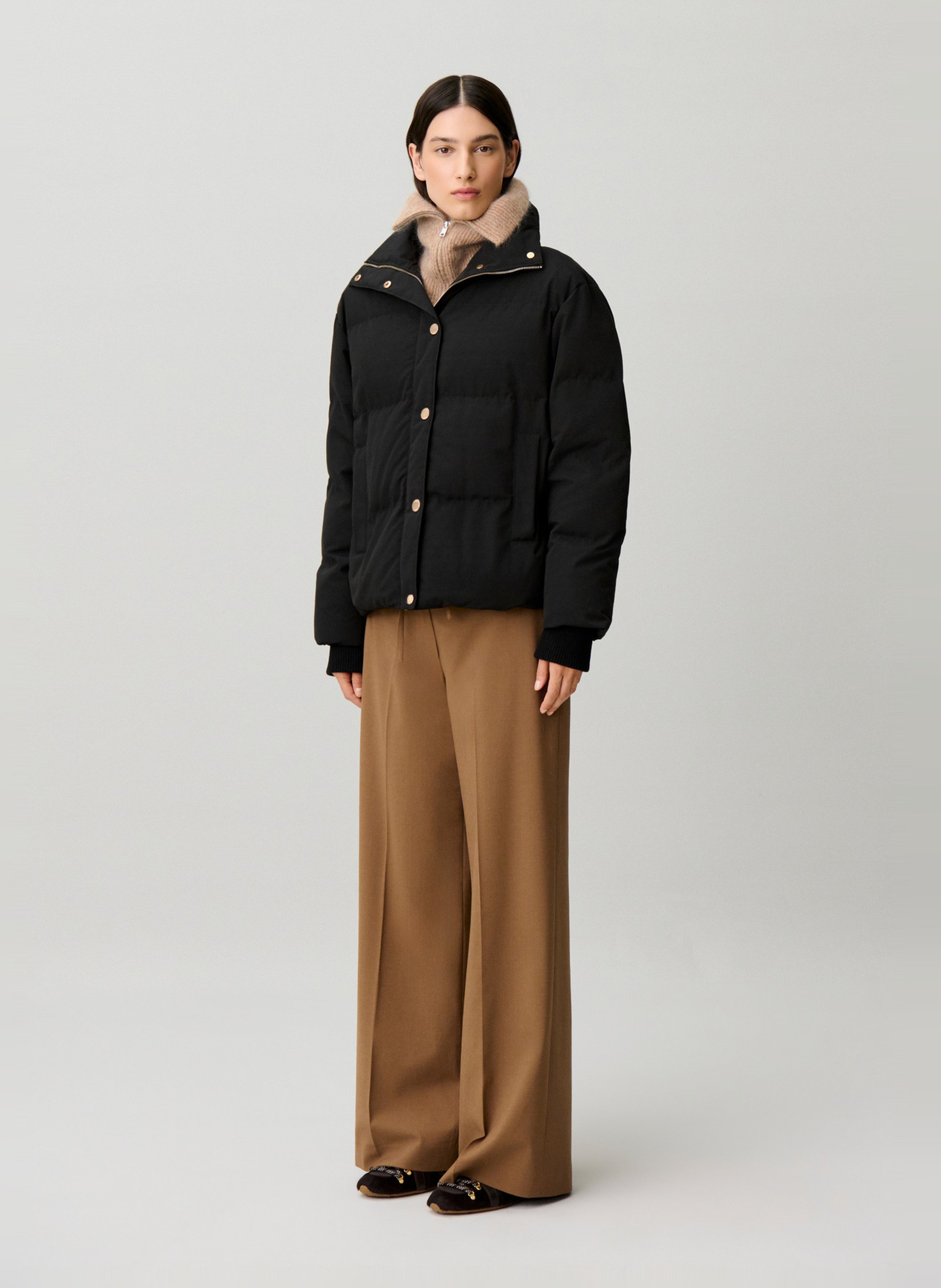 Gerade geschnittene Steppjacke mit Stehkragen CLAUDIE PIERLOT Schwarz