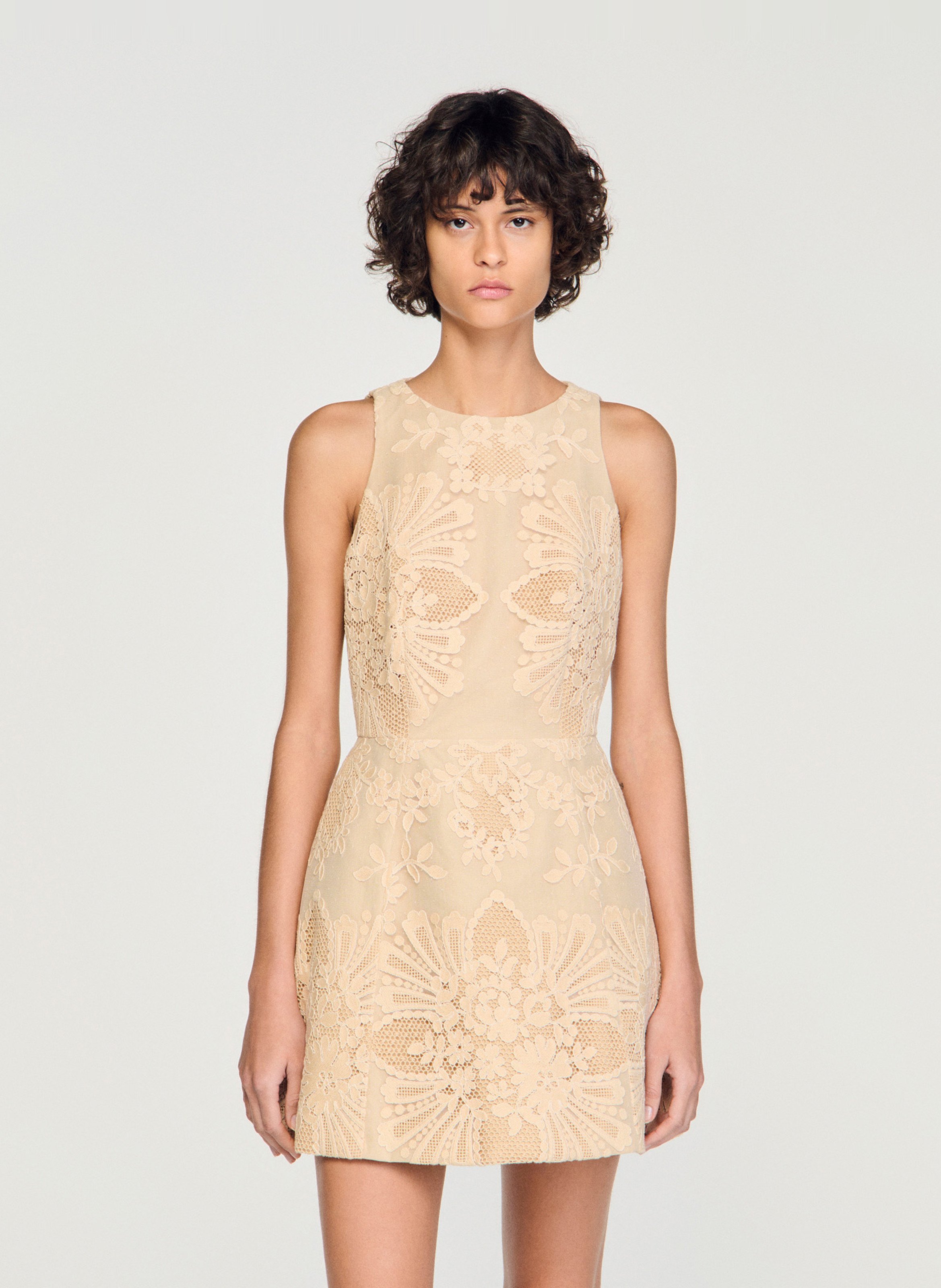 Korte mouwloze kanten jurk SANDRO Beige