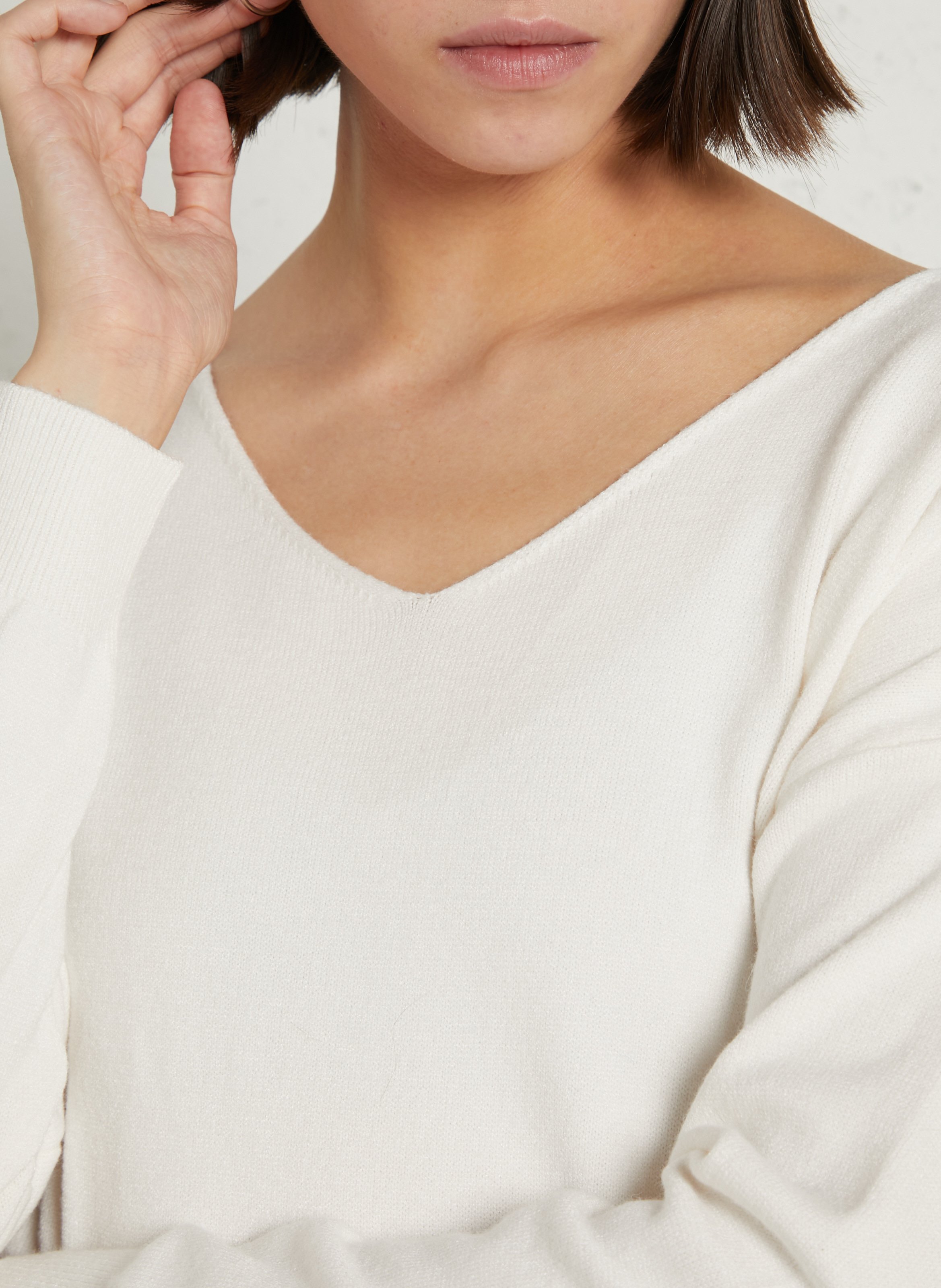 Rechte V-hals trui in effen kleur PLEASE Beige