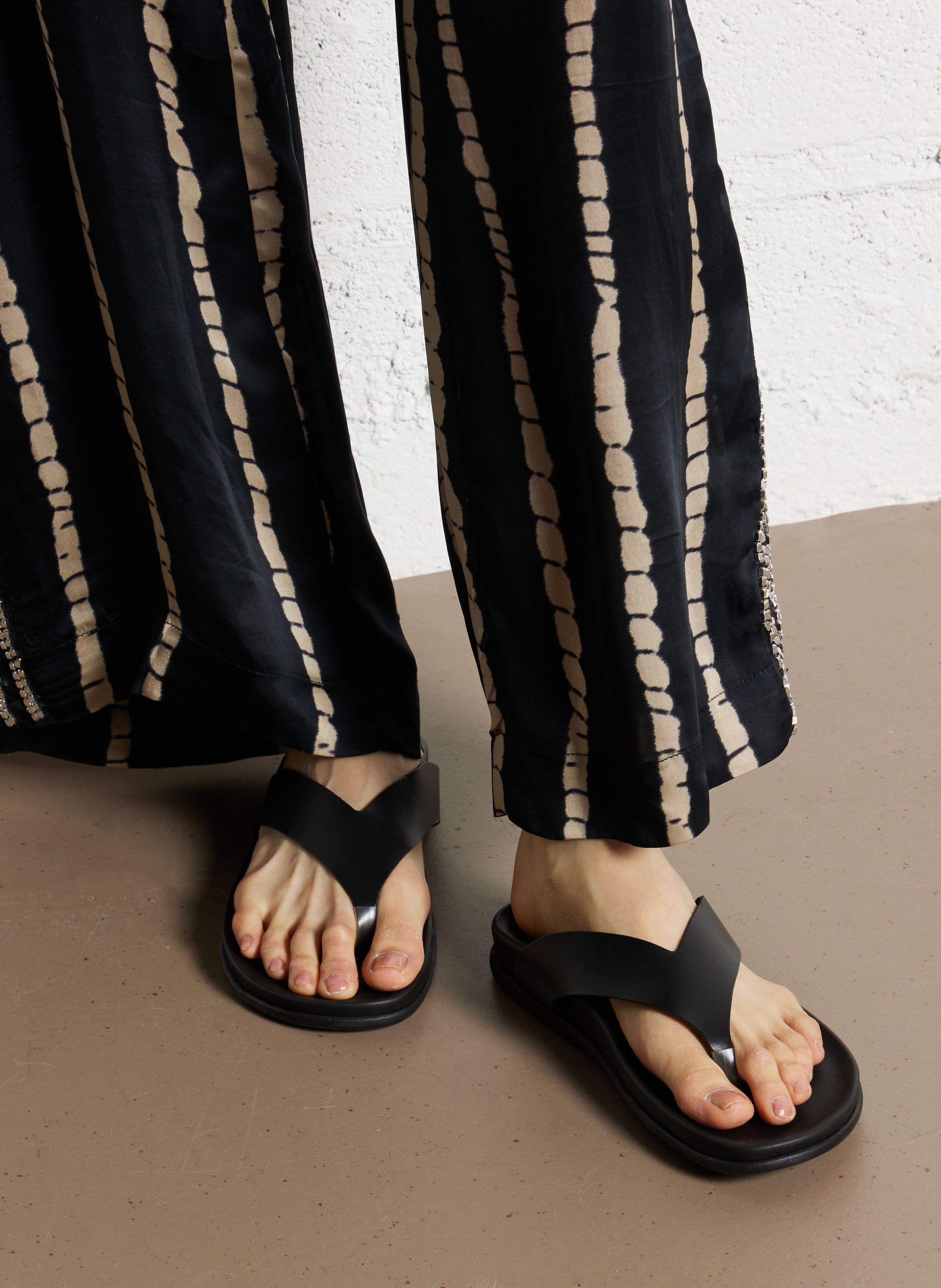 Leather flip-flops All black Ancient Greek Sandals - Women