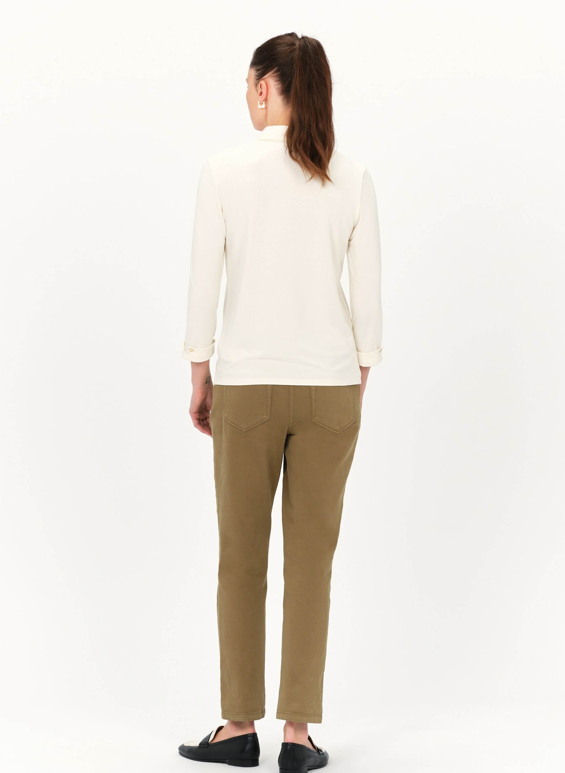 Gerade geschnittenes T-Shirt mit klassischem Kragen Weiss