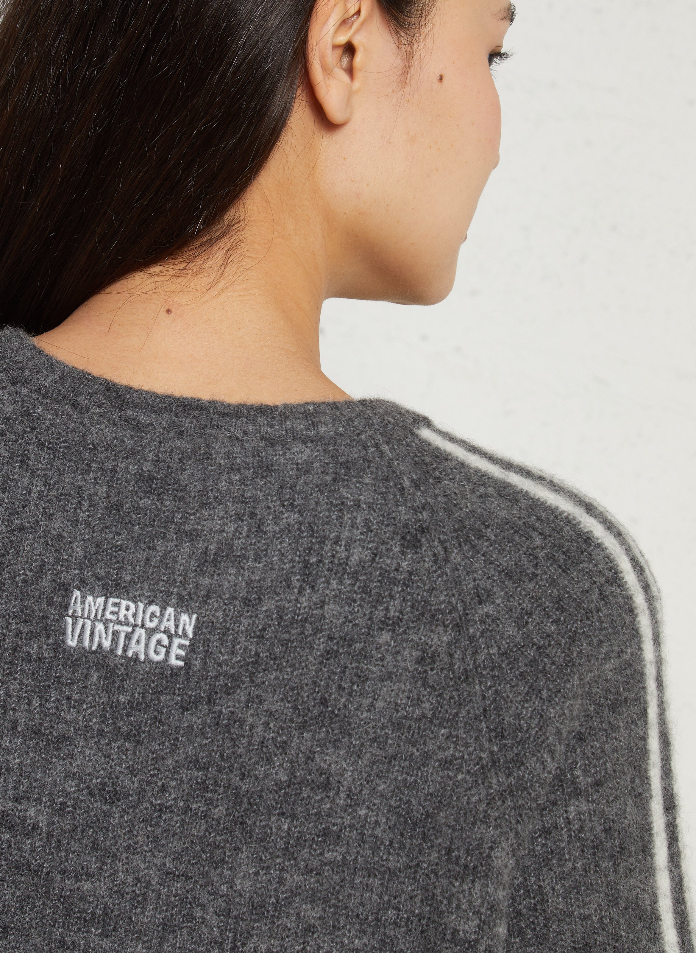 Gilet droit col rond en maille AMERICAN VINTAGE Gris