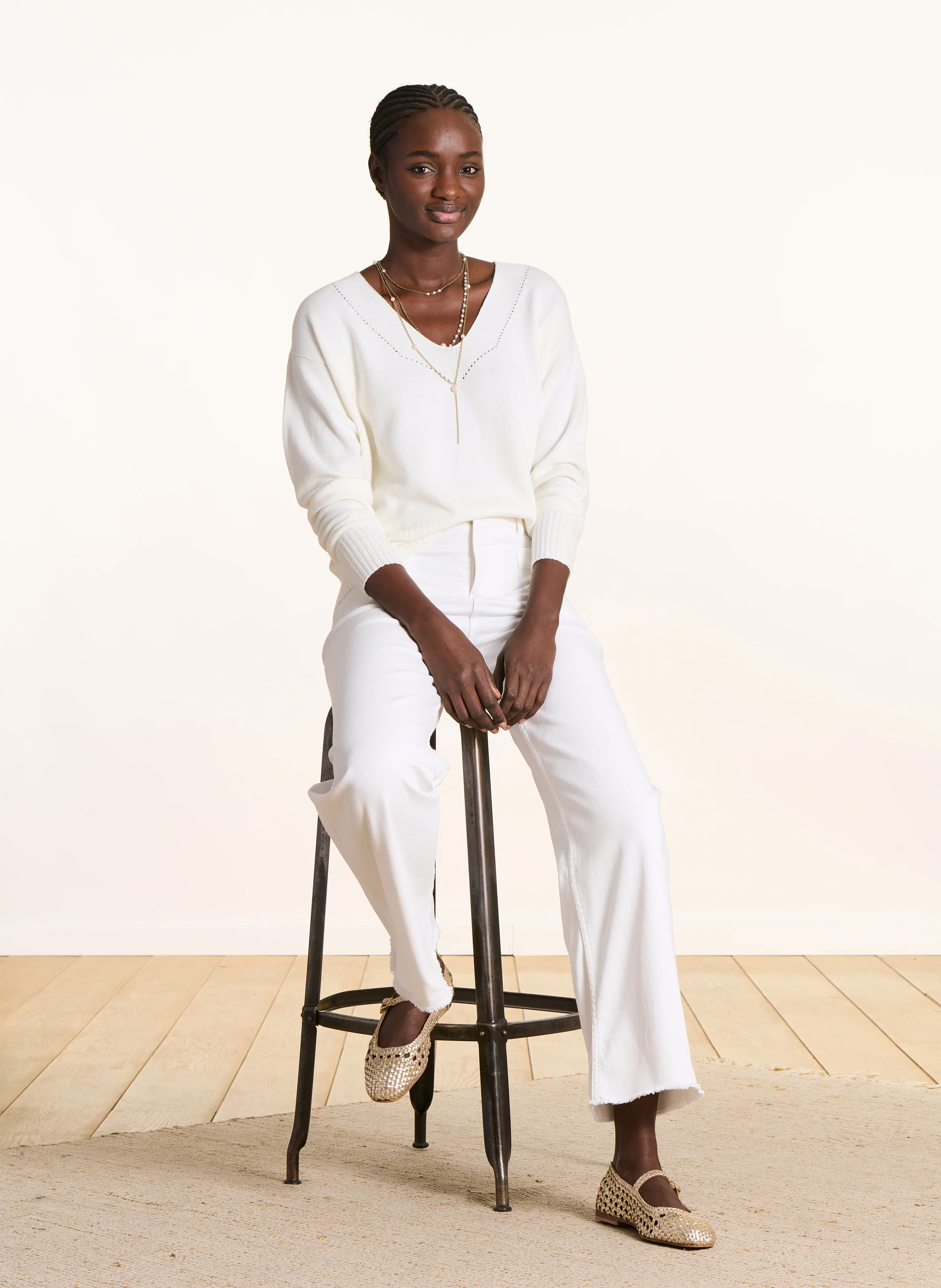 Loose-fit mixed-knit V-neck sweater LA FEE MARABOUTEE White