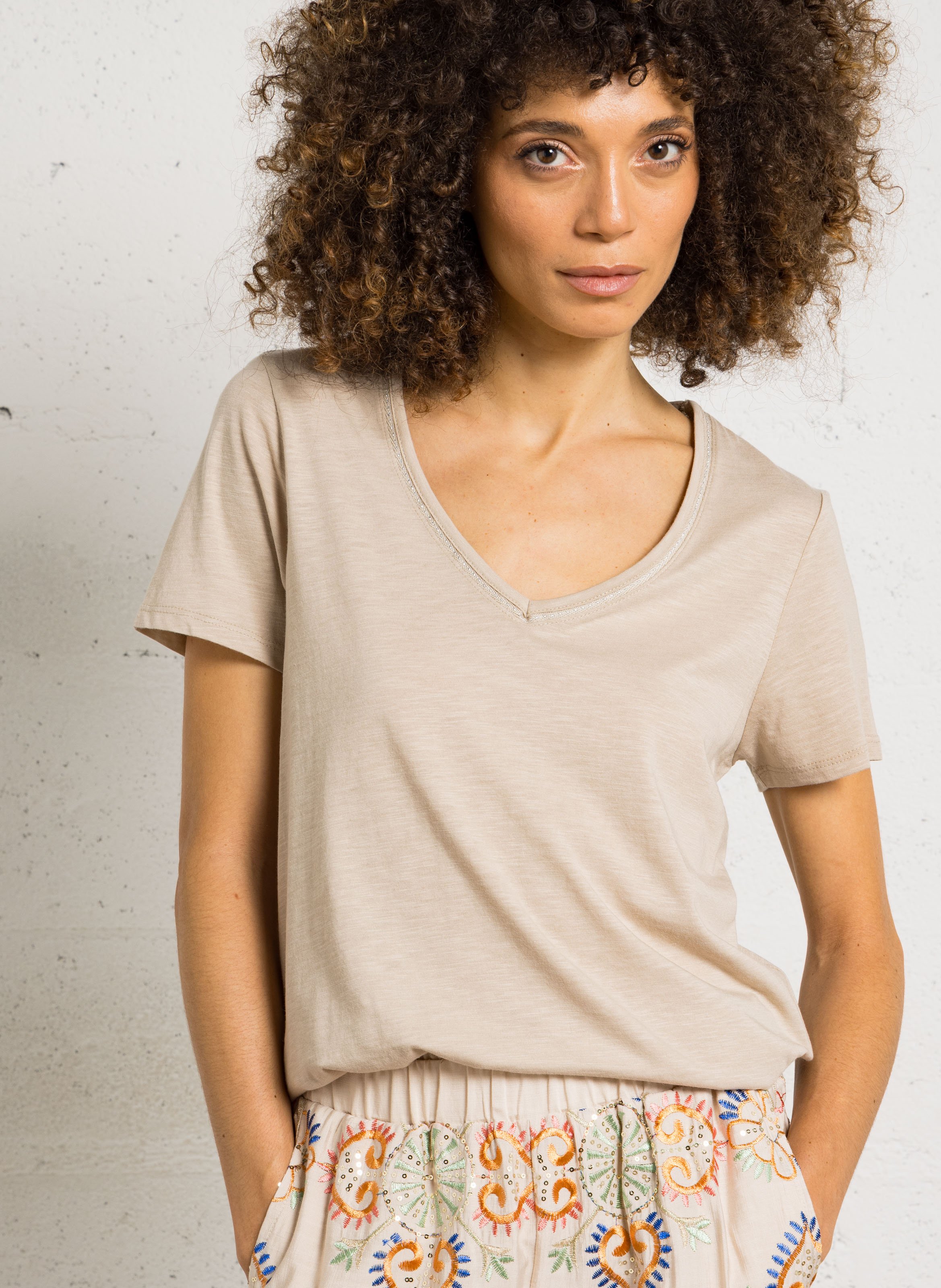 T-shirt oversize col V en coton mélangé SUD EXPRESS Beige
