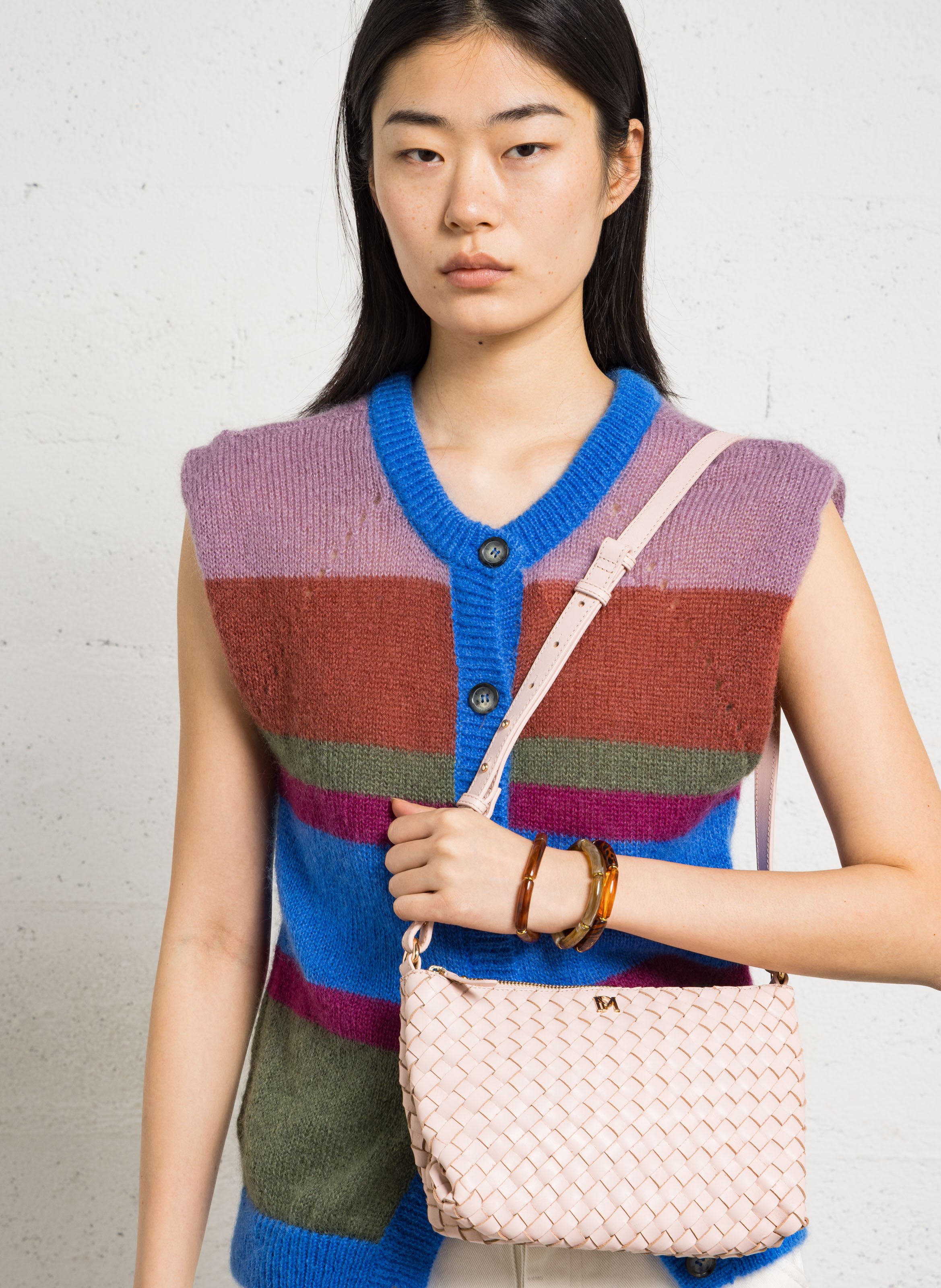 Petit sac bandoulière tressé en cuir PETITE MENDIGOTE Rose