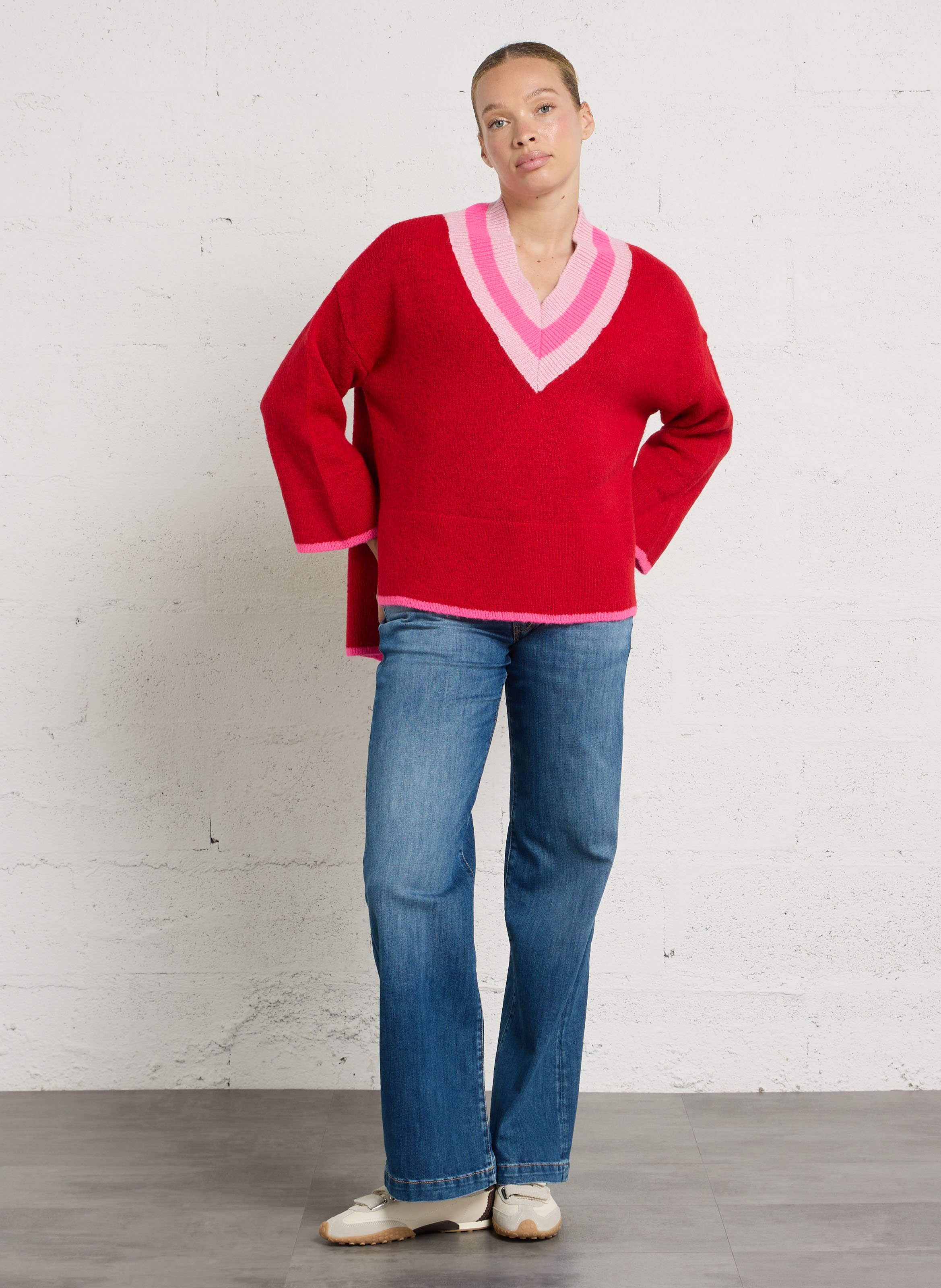Oversize-Pullover mit V-Ausschnitt DR BLOOM Rot