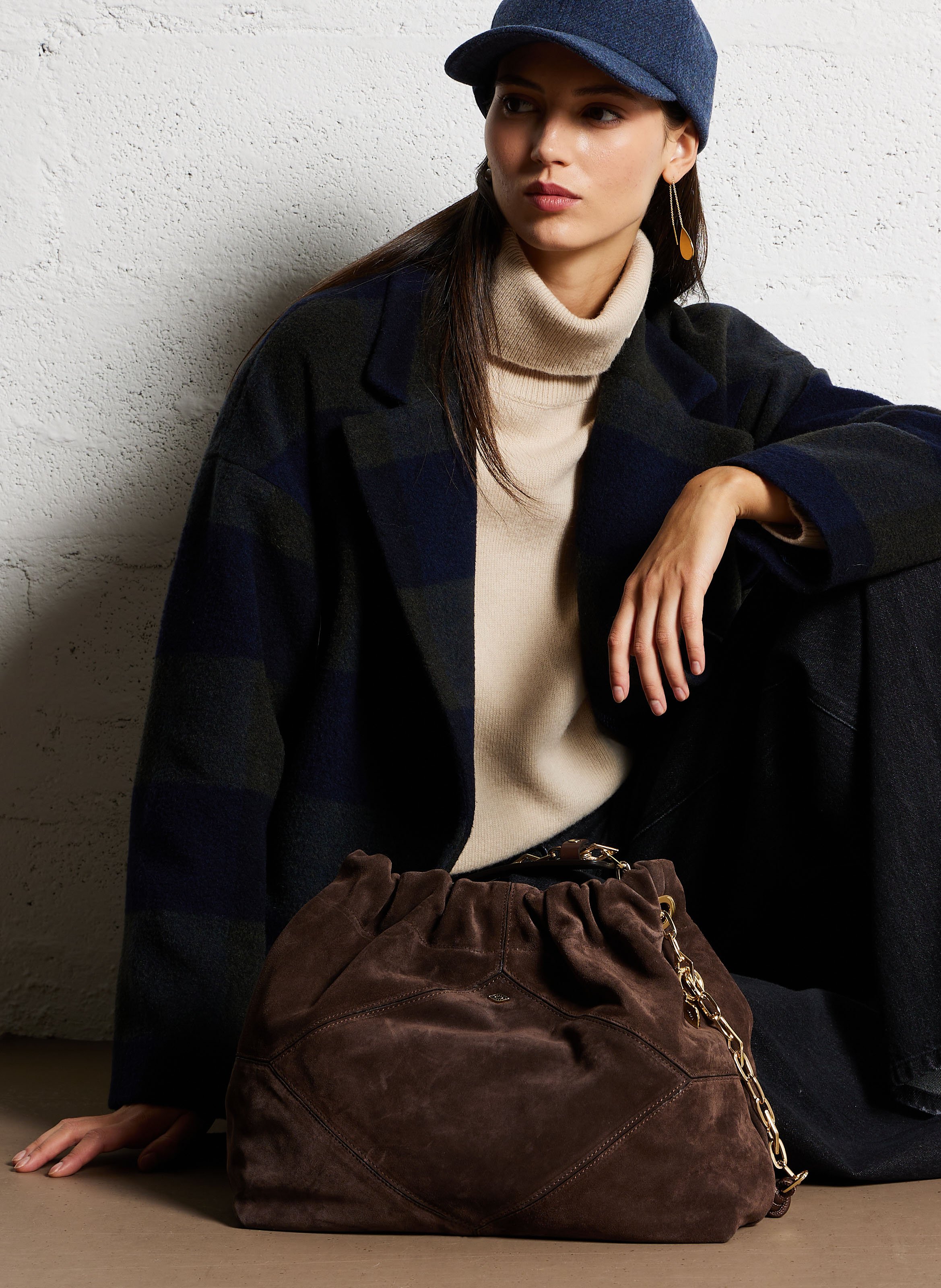 Schoudertas tote van suède leer BA&SH Bruin