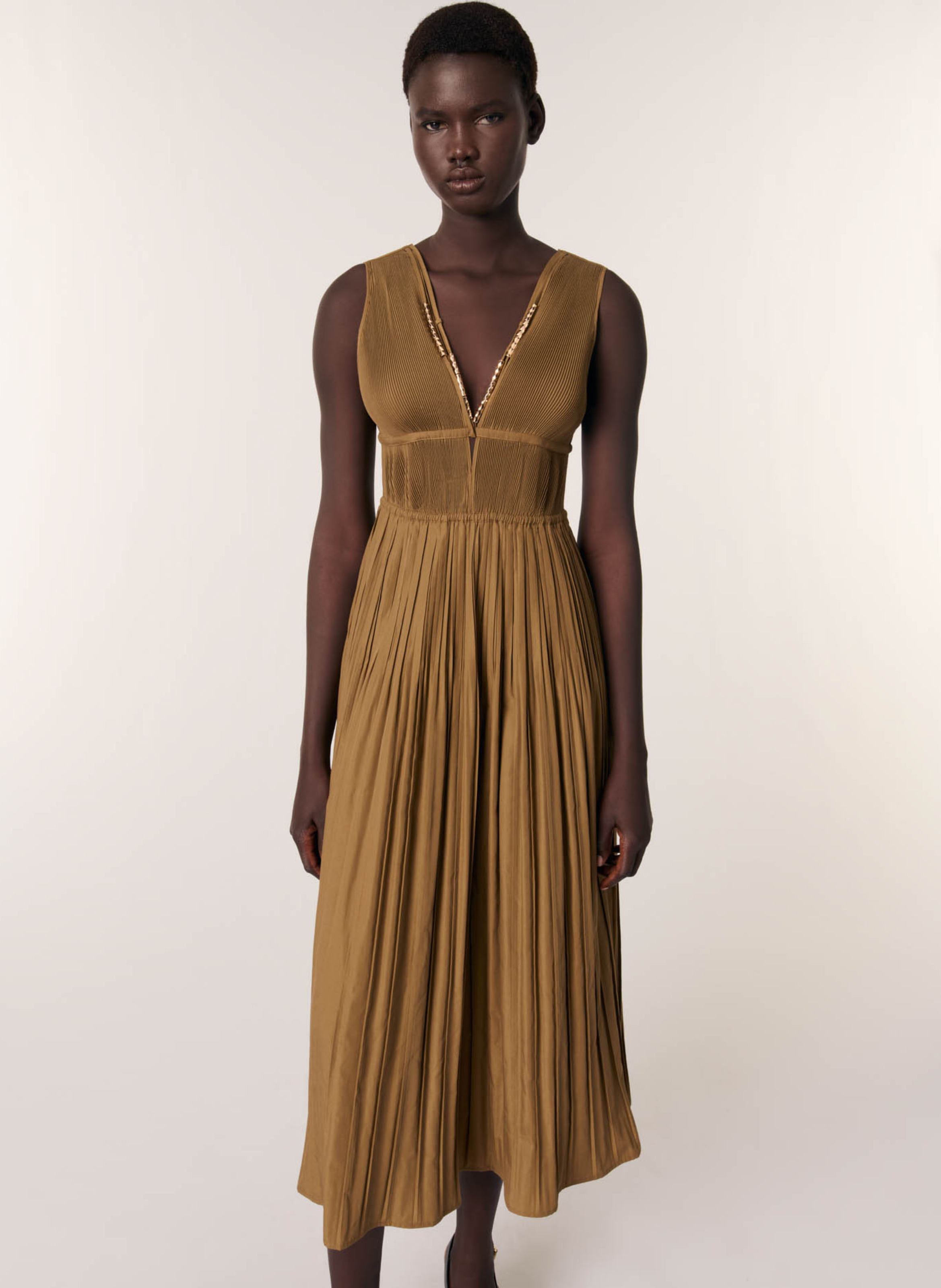 Material Reciclado Vestido De Mascarillas Vestido Largo Asimétrico