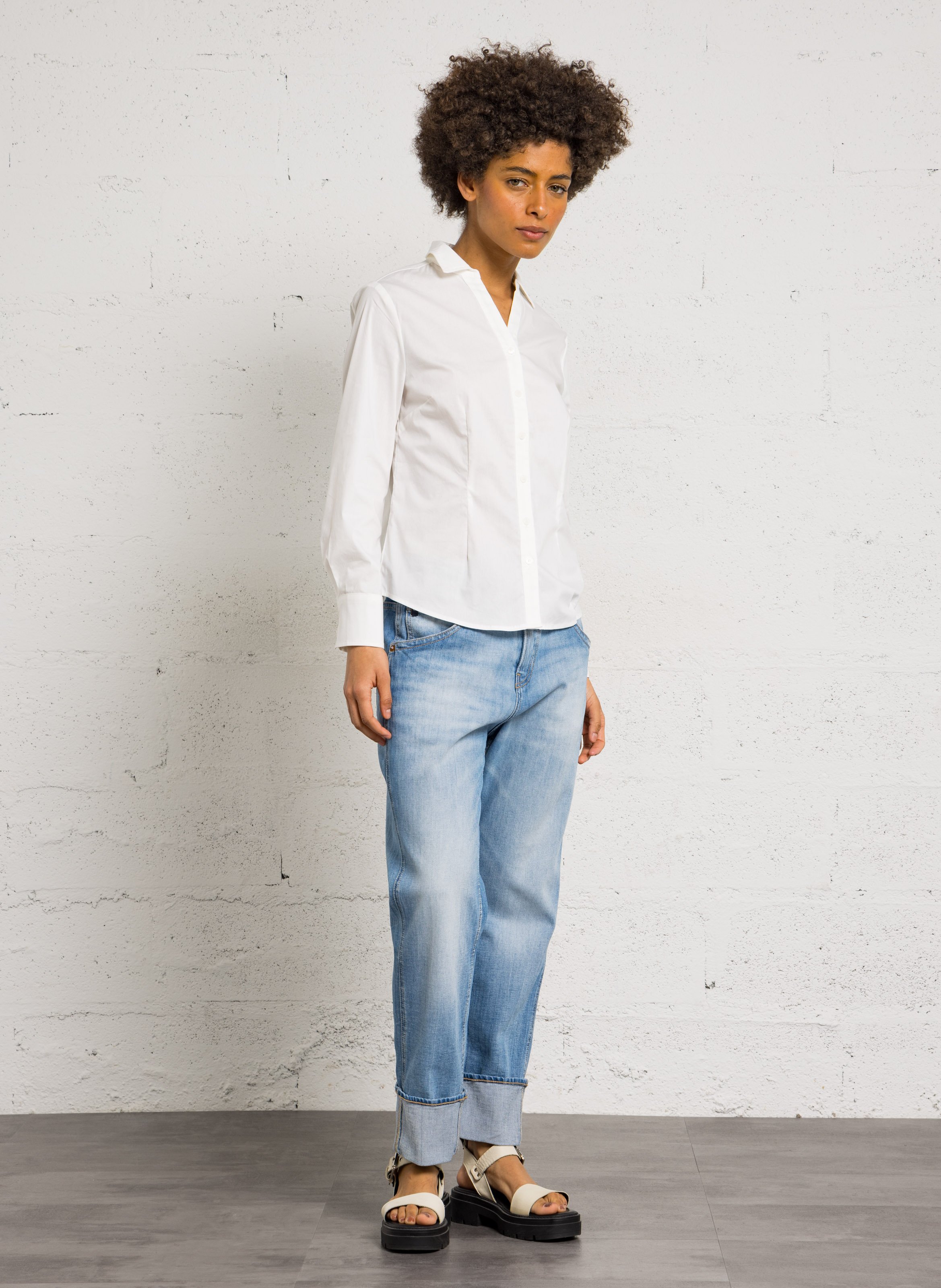 Fitted shirt with classic collar LE TEMPS DES CERISES White