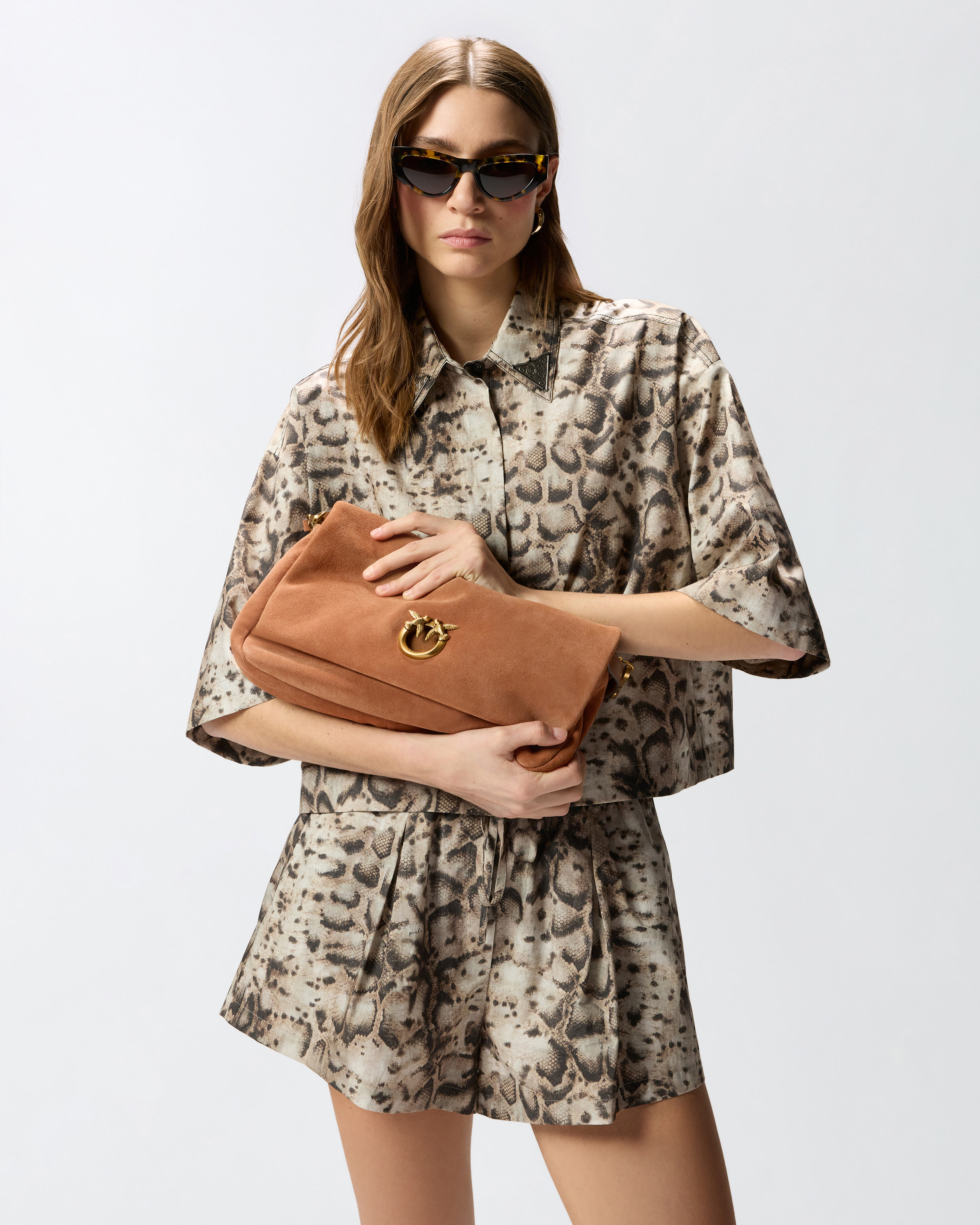 Sac à bandoulière moyen love bag click soft horizontal handle en daim PINKO Marron