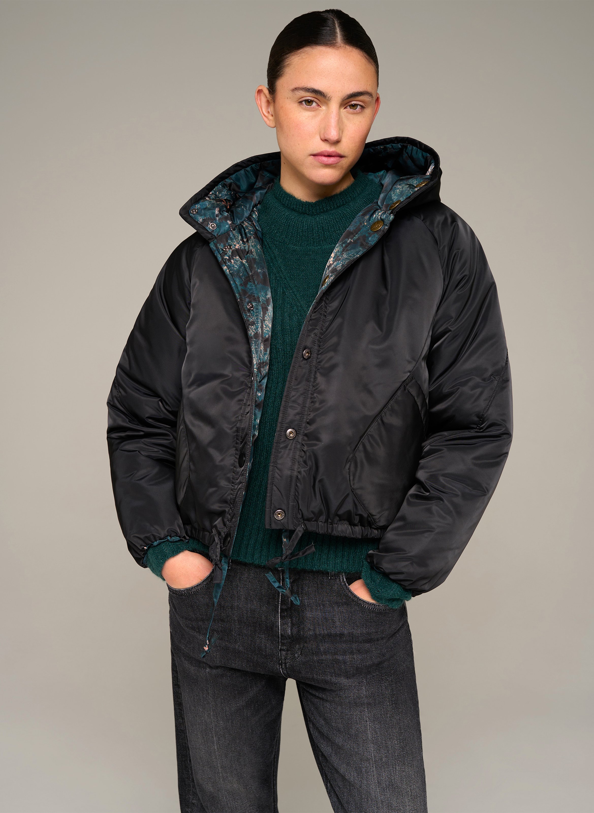 Gerade geschnittene Steppjacke mit Stehkragen und Kapuze COTELAC Grun