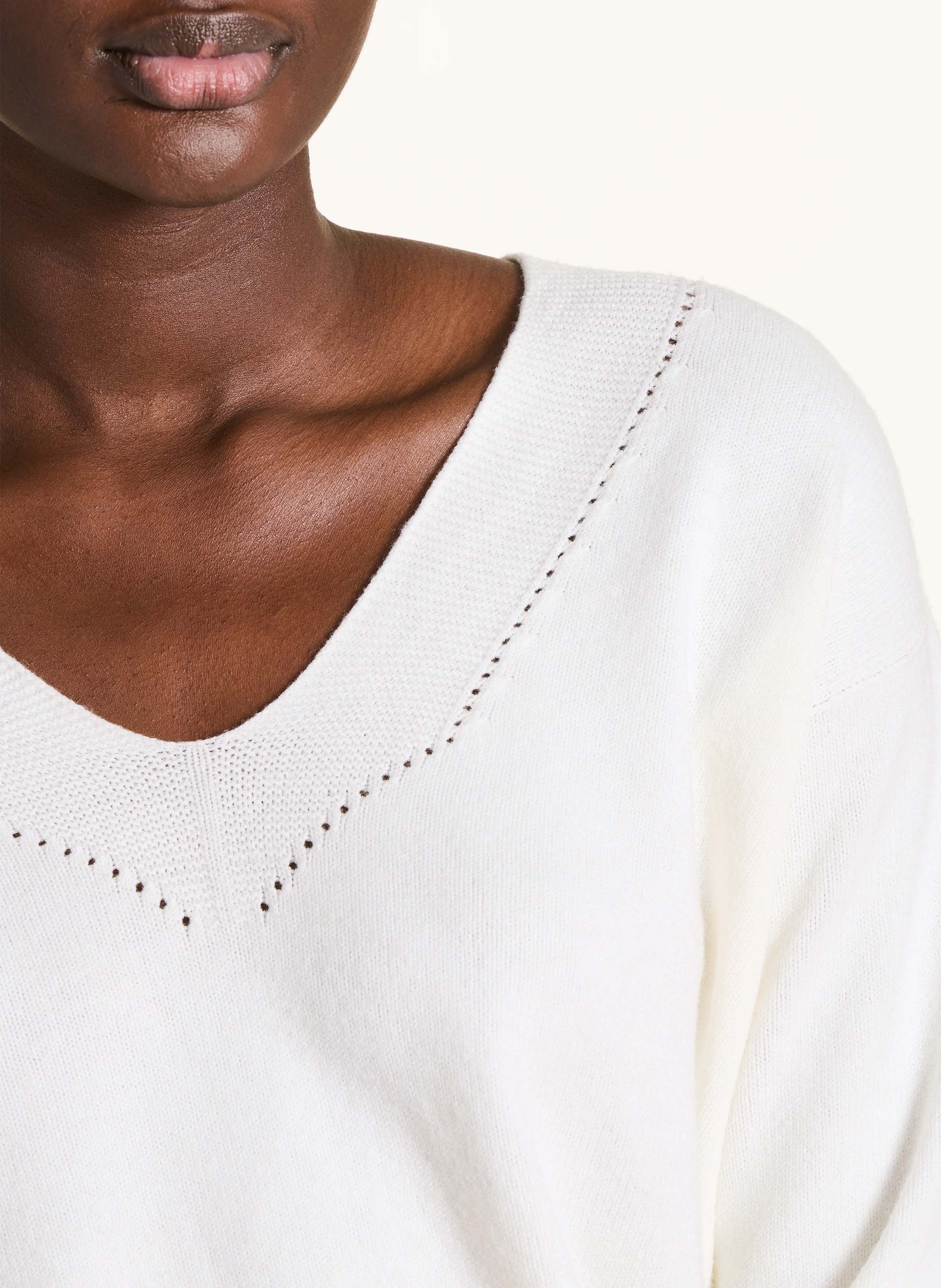 Loose-fit mixed-knit V-neck sweater LA FEE MARABOUTEE White