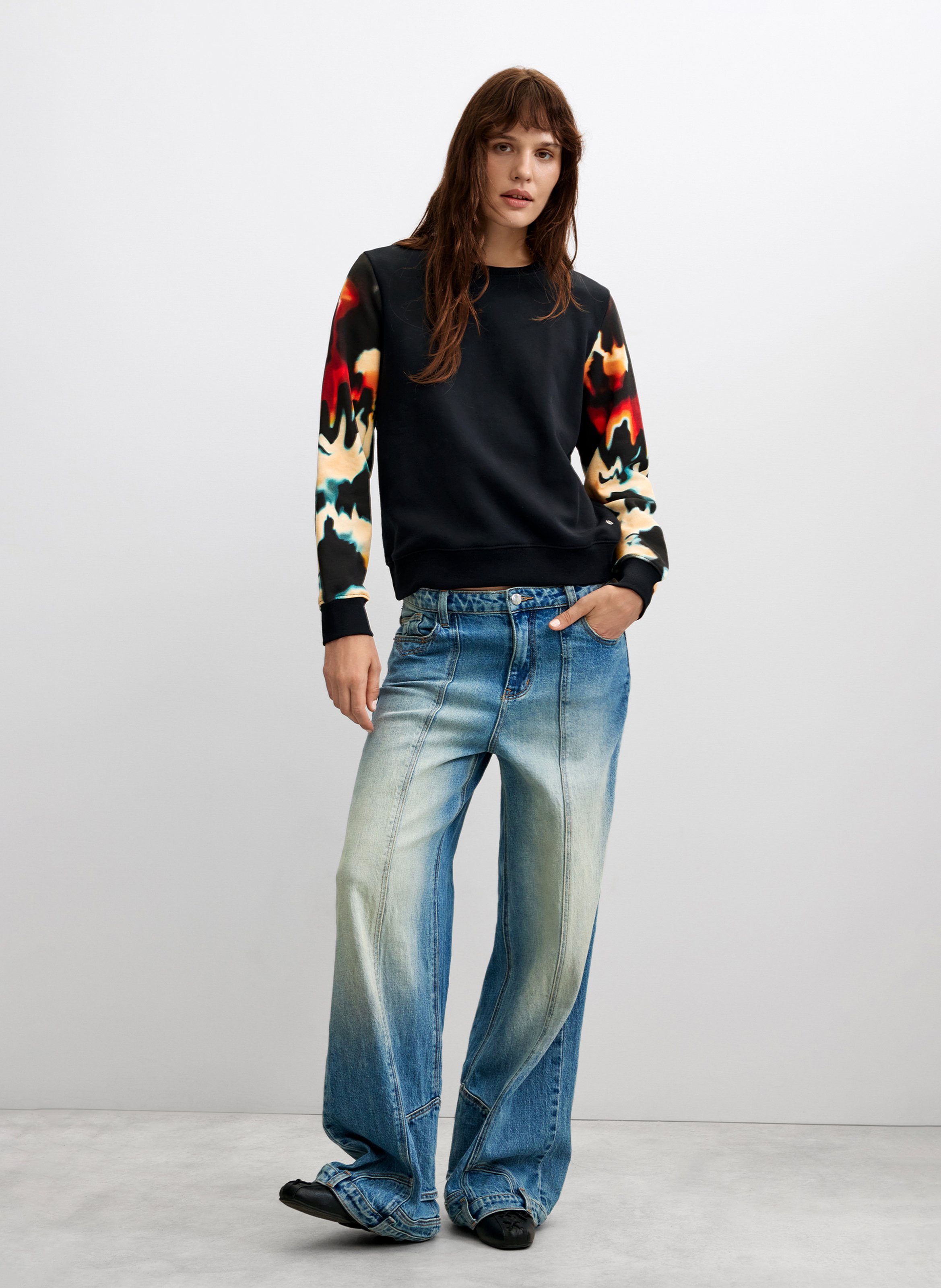 Sweat droit aux manches imprimées DESIGUAL Noir