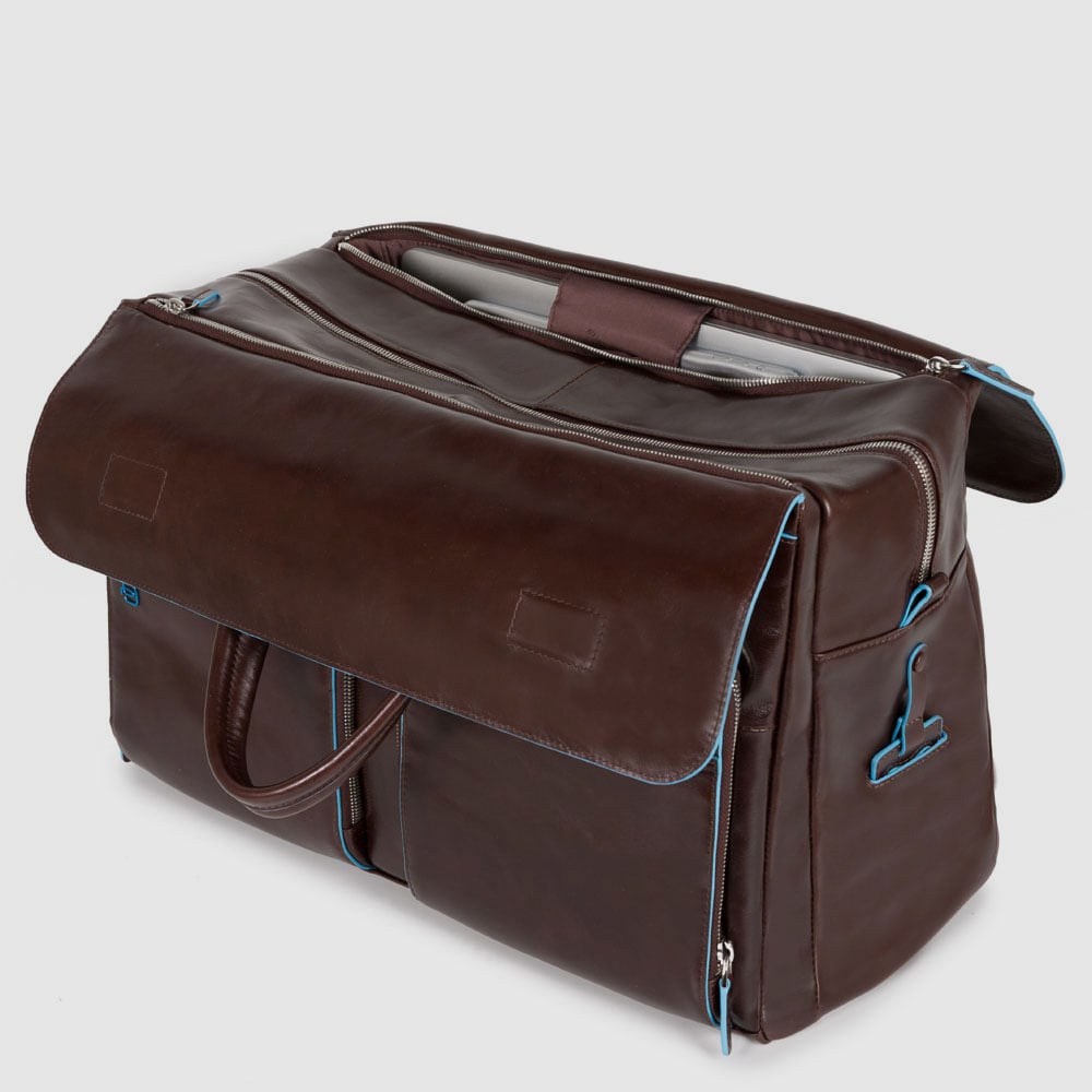 Customizable travel bag for laptop and ipad® with shoulder strap and shockproof protection PIQUADRO Brown