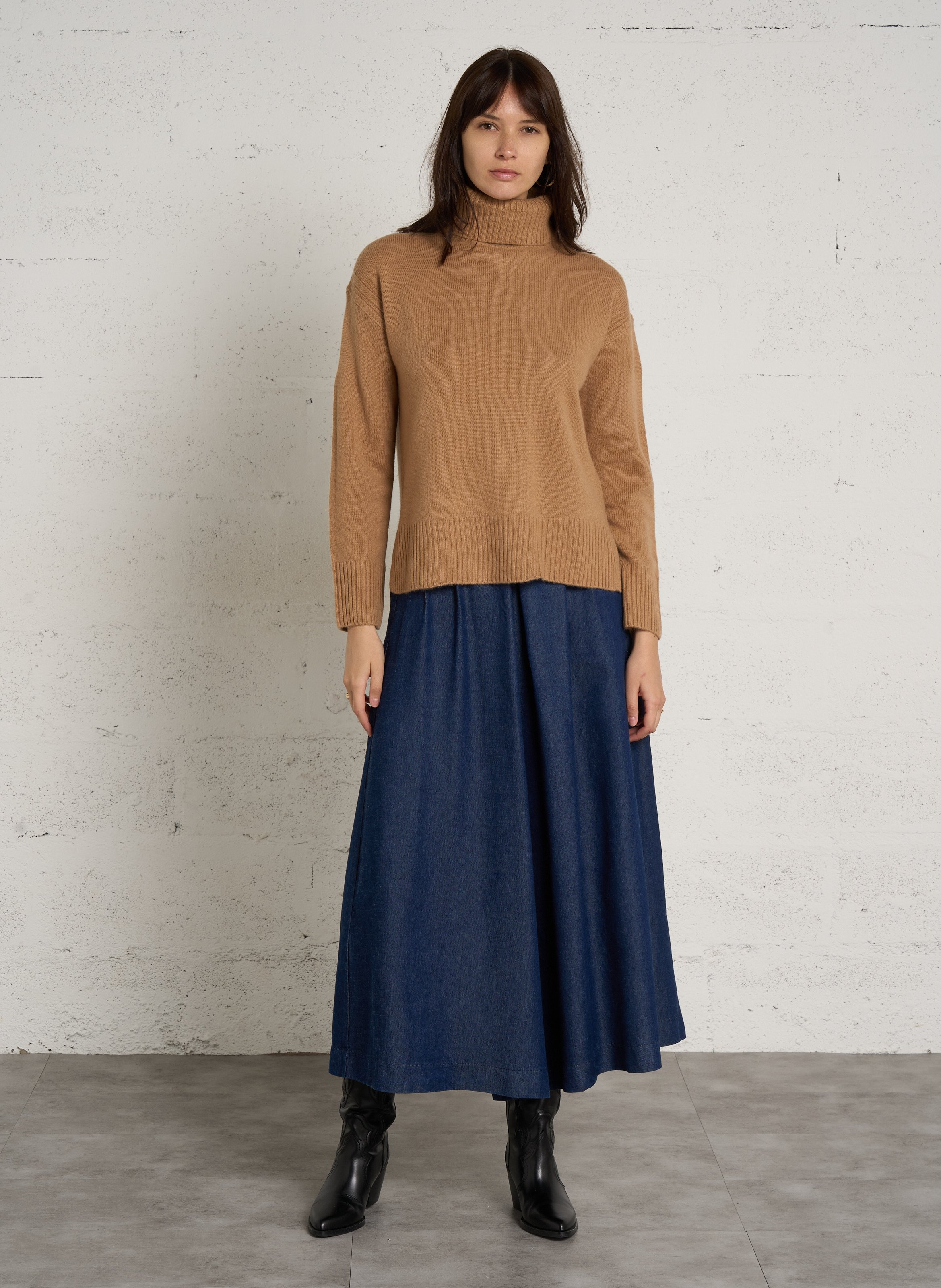 Gerader Rollkragenpullover aus Wolle MAISON 123 Beige