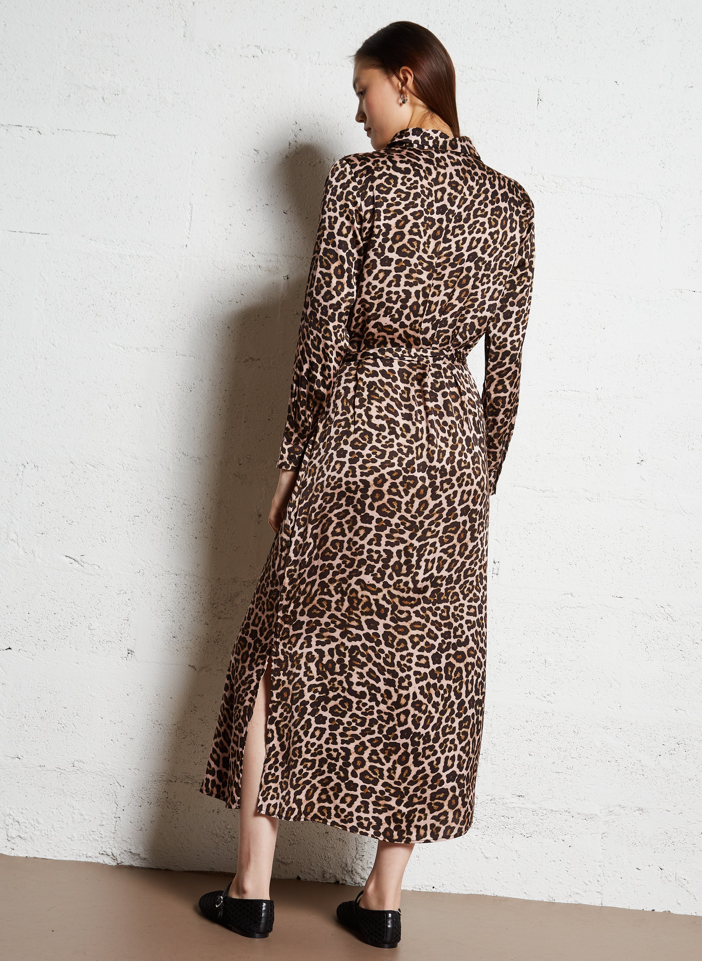 Halflange jurk met klassieke kraag LA PETITE ETOILE Bruin