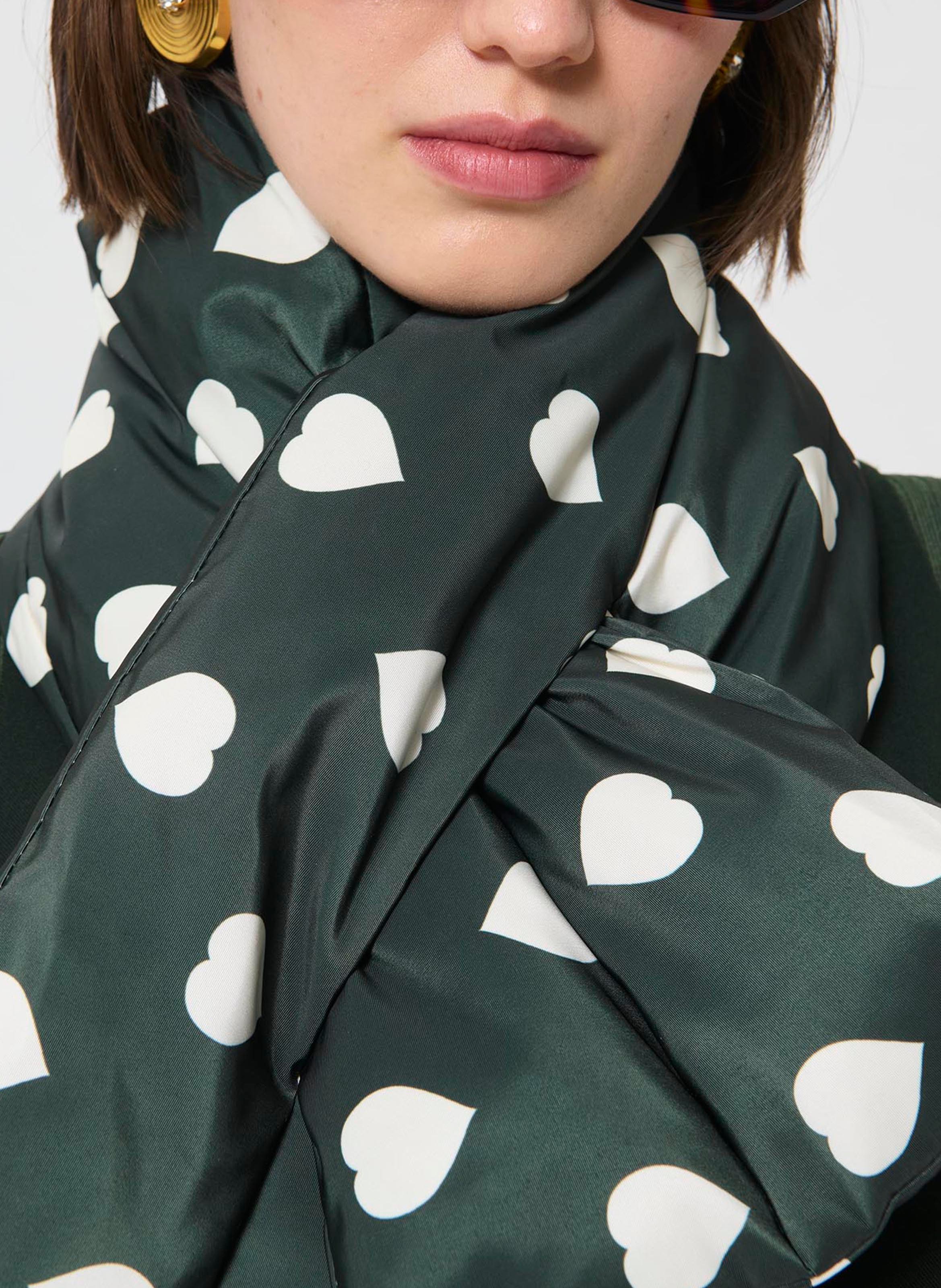 Echarpe rembourrée imprimé coeurs TARA JARMON Vert