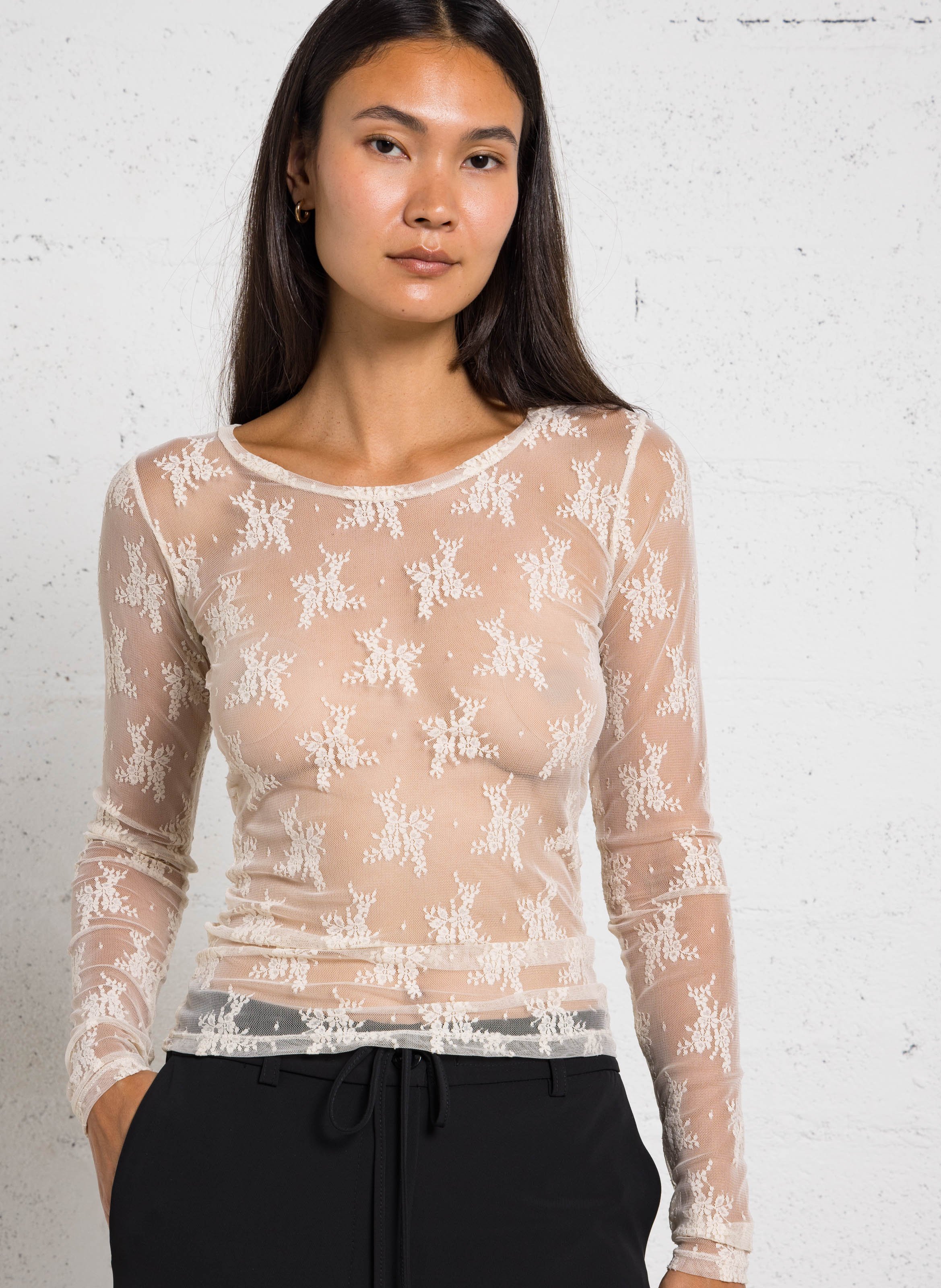 Ronde hals T-shirt met bloemenborduursels IMPERIAL