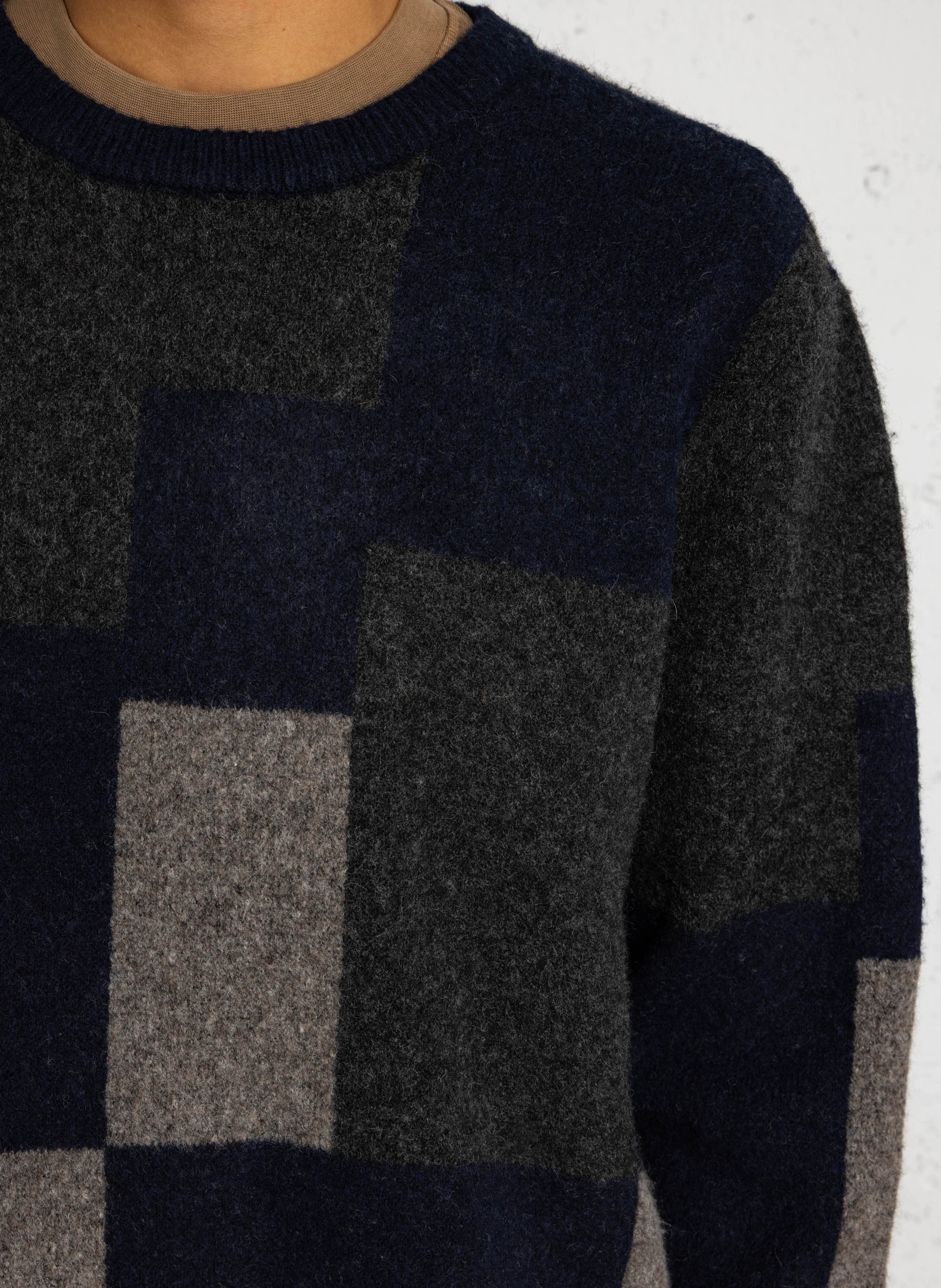 Straight-fit crew-neck checked jumper in a wool blend CASUAL FRIDAY Blue