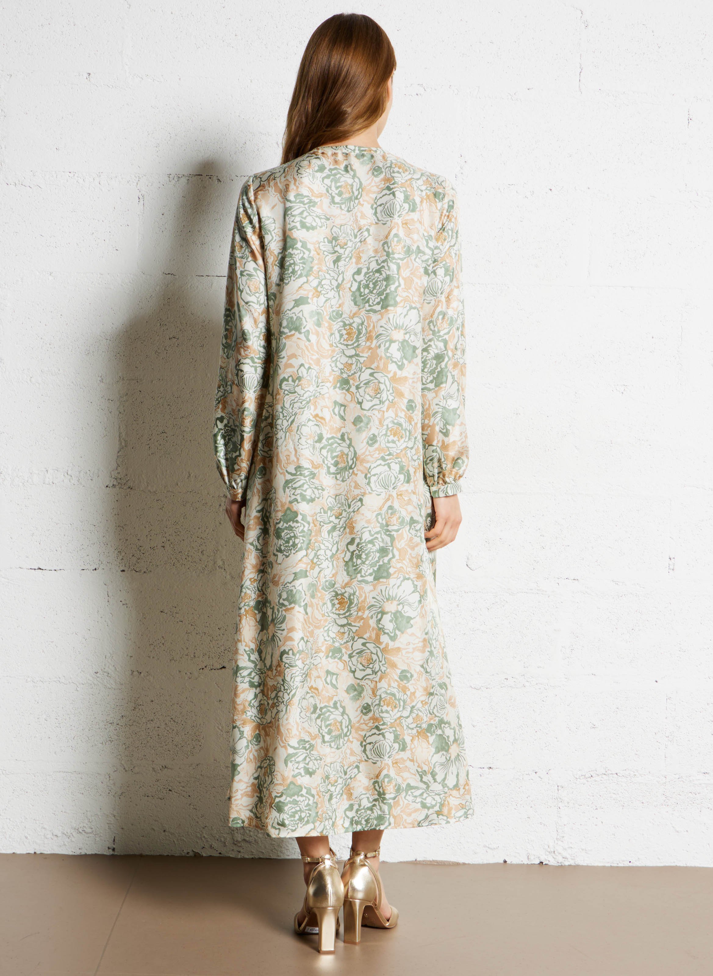 Langes Seidenkleid mit Druck Mehrfarbig