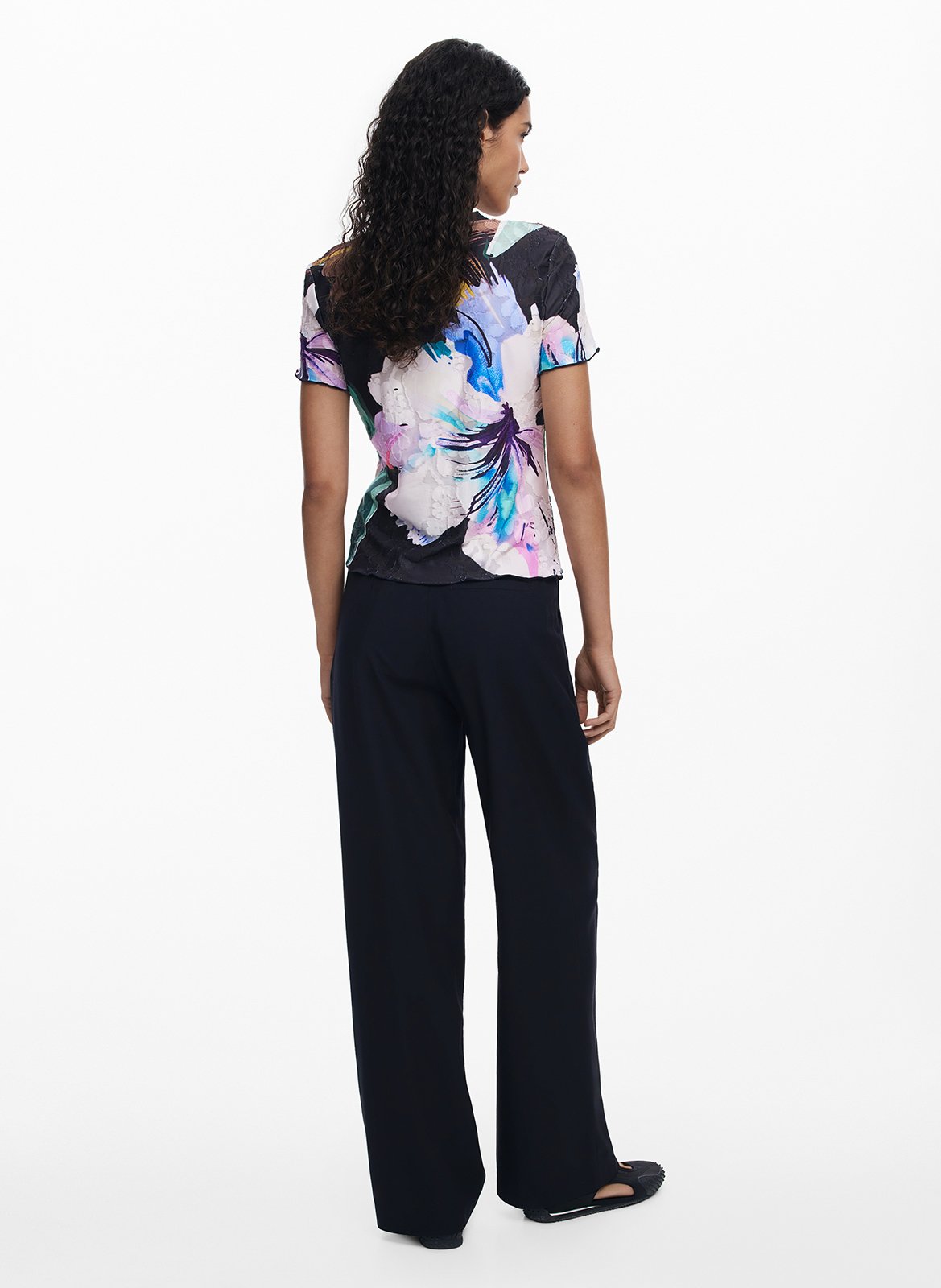 Tee-shirt court droit fleuri DESIGUAL Noir