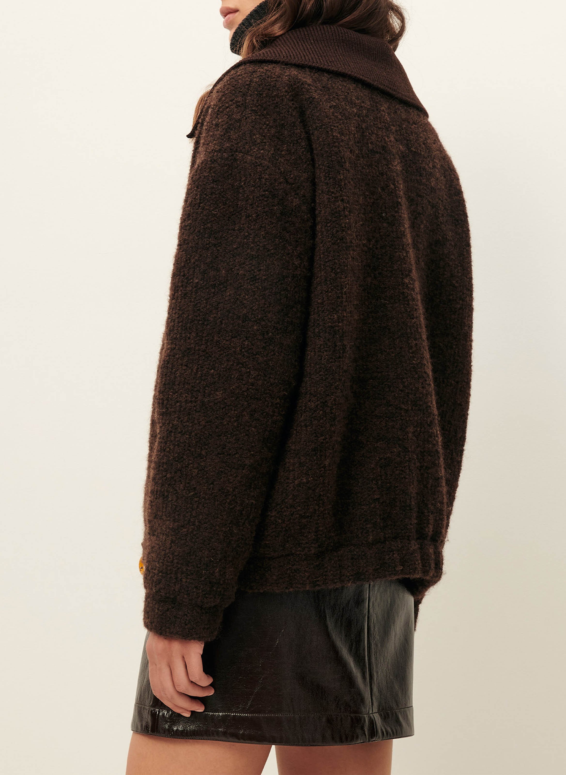 Oversize-Strickjacke mit klassischem Kragen Braun