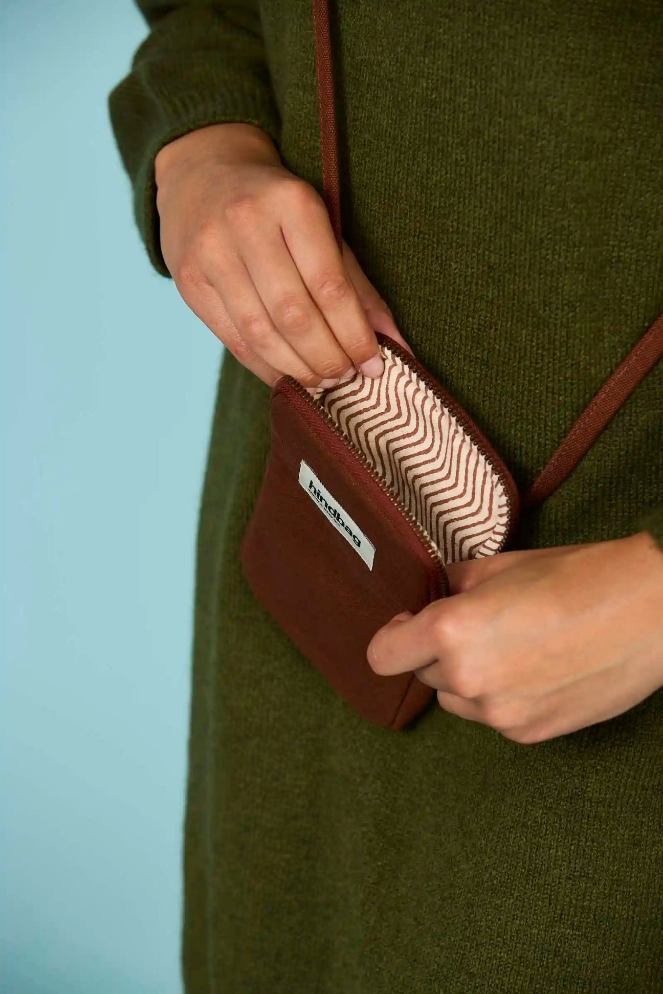 Cotton phone pouch Brown