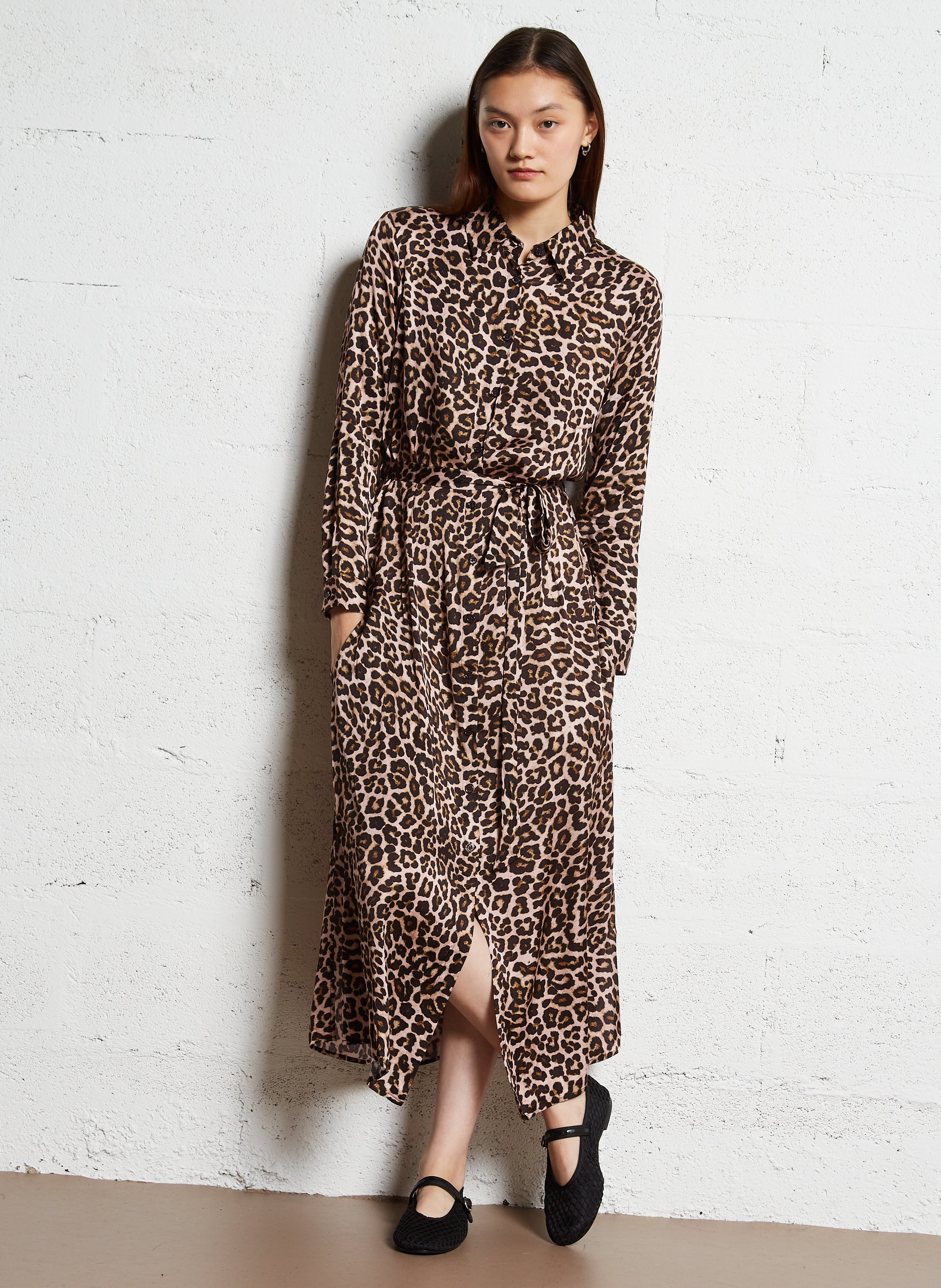 Halflange jurk met klassieke kraag LA PETITE ETOILE Bruin