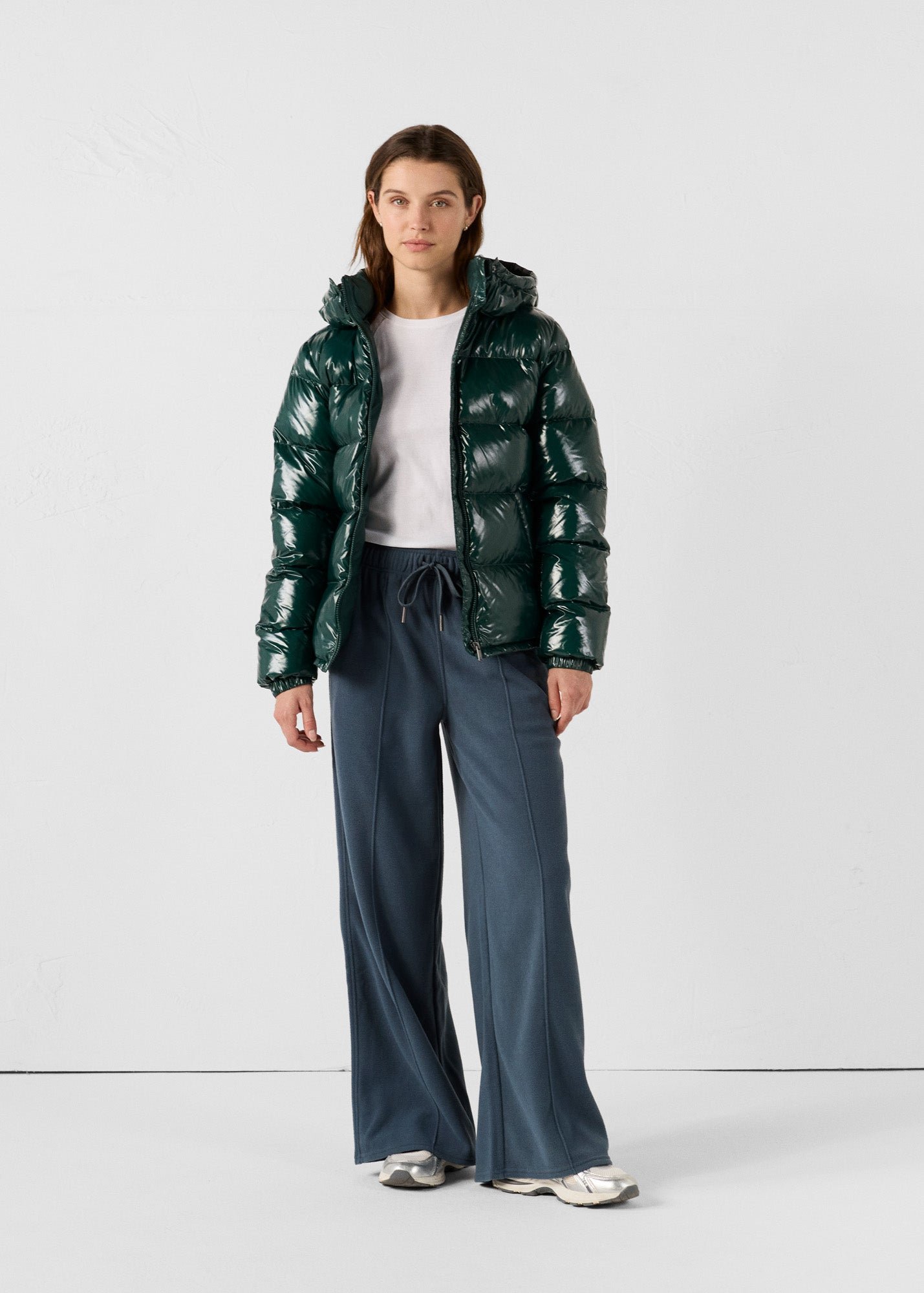 Puffer down jacket for extreme cold lacquered forest green lacquered JOTT Green